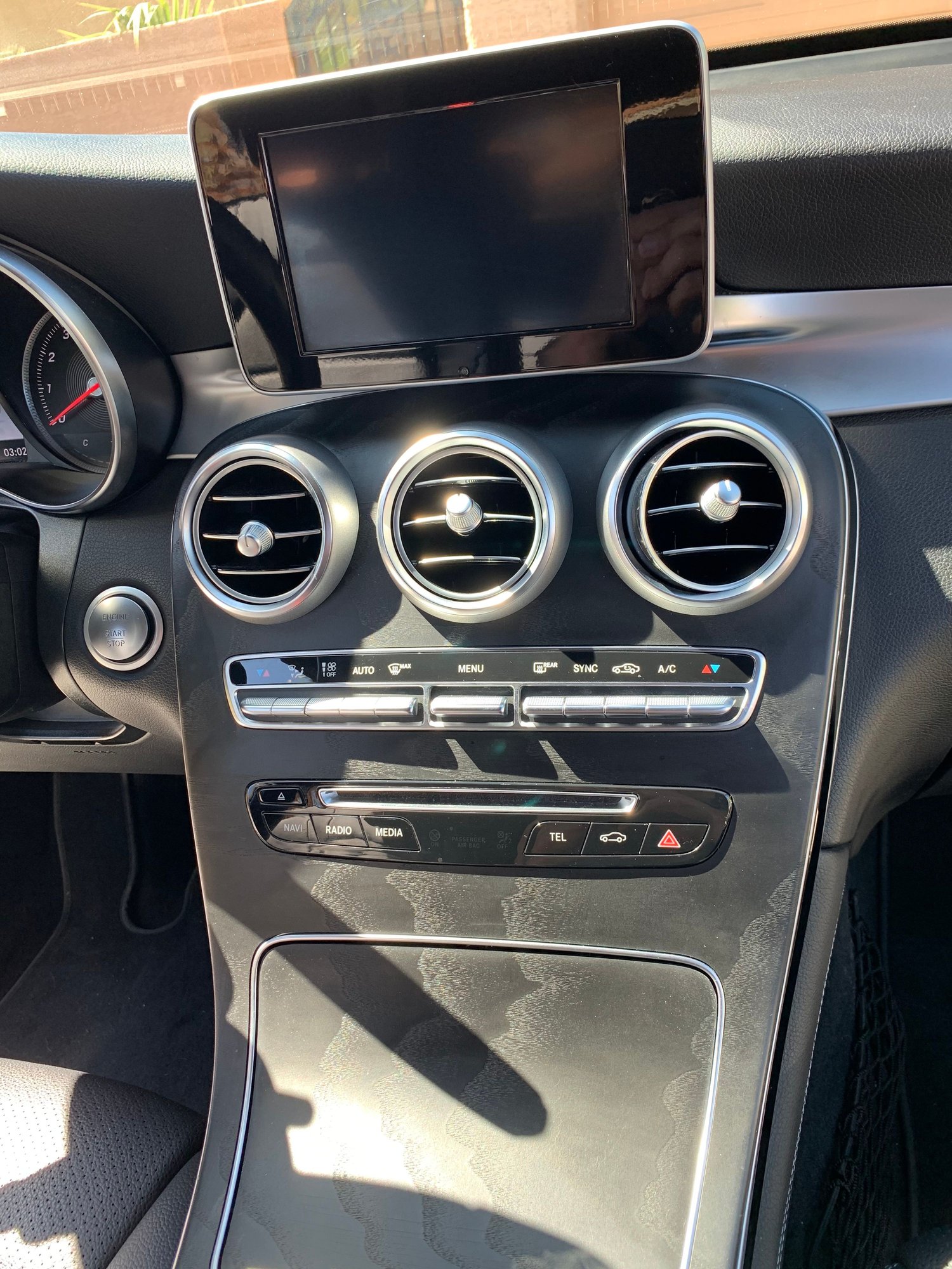 2018 Mercedes-Benz GLC300 - 2018 Mercedes GLC 300 *Mint Condition* - Used - VIN WDC0G4JB4JV082767 - 32,176 Miles - 4 cyl - AWD - Automatic - SUV - Black - Las Vegas, NV 89147, United States