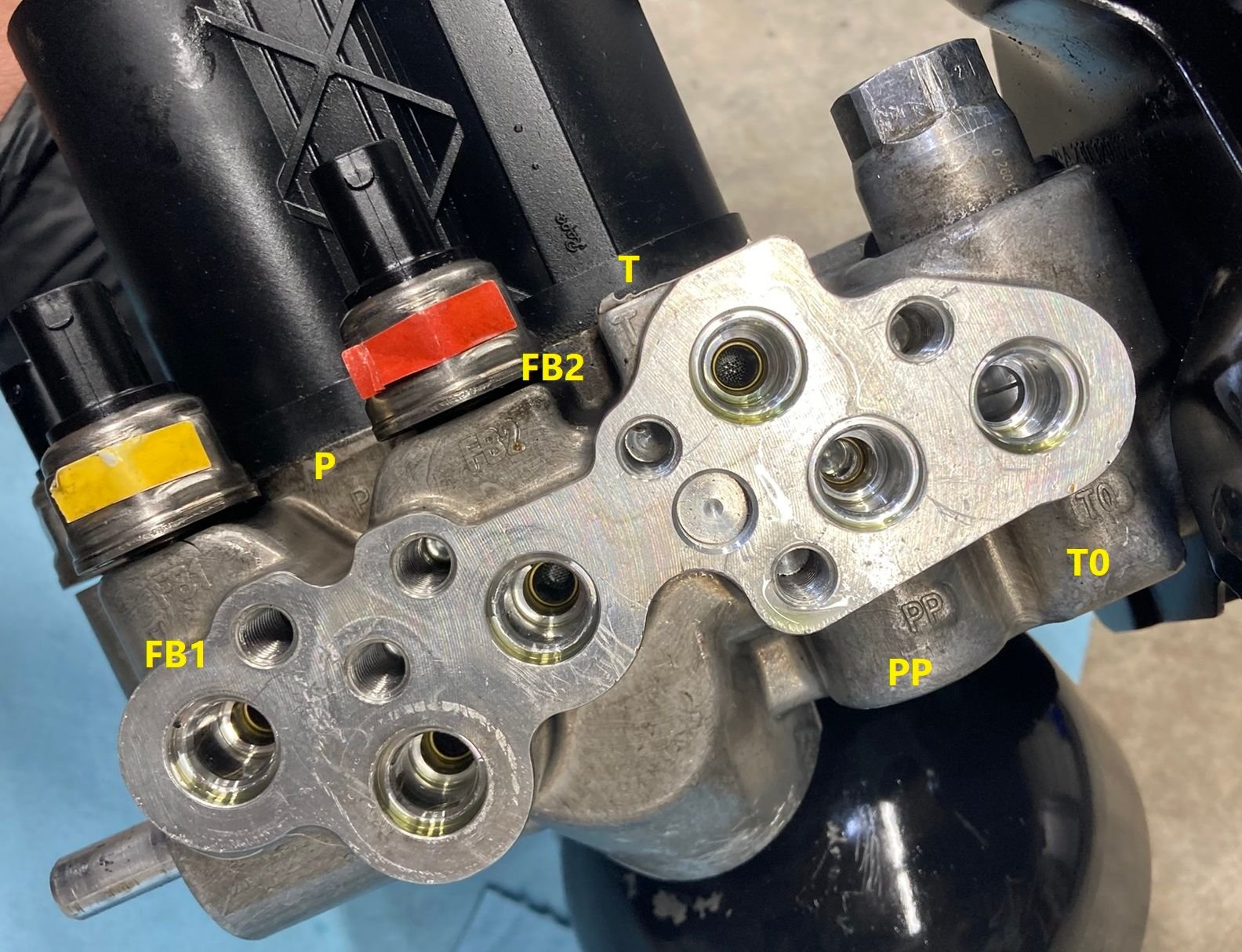 2008 SL55 AMG Front Axle Valve Unit - showing main ports and markings