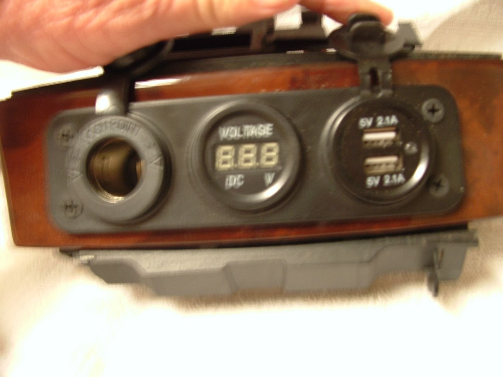 Interior/Upholstery - PROFESSIONAL CUSTOM ASH TRAY VOLTMETER, USB COMBINATION. PERFECT - New - 2004 Mercedes-Benz CLK320 - Altamonte Springs, FL 32701, United States