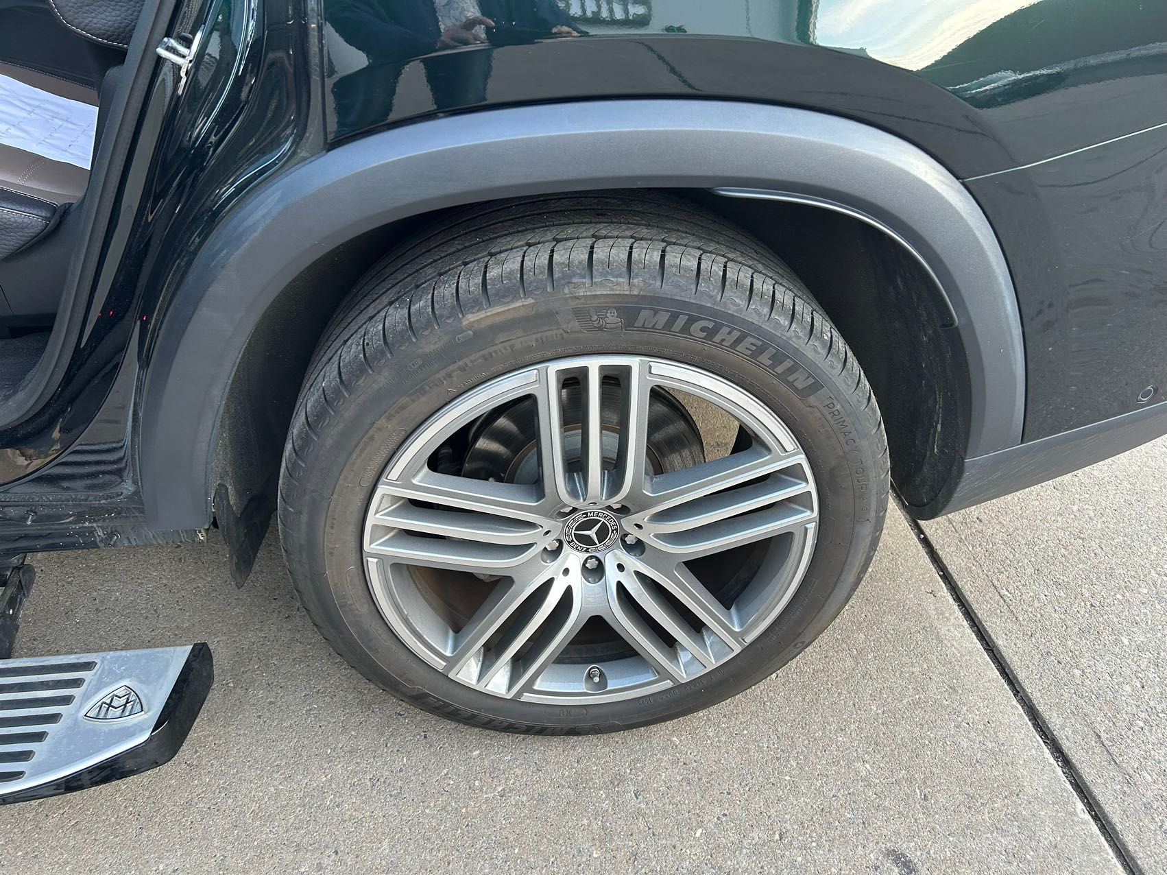 Wheels and Tires/Axles - GLS GLE X167 rims and wheels set 4k miles only also running board - Used - -1 to 2025  All Models - White Plains, NY 10603, United States