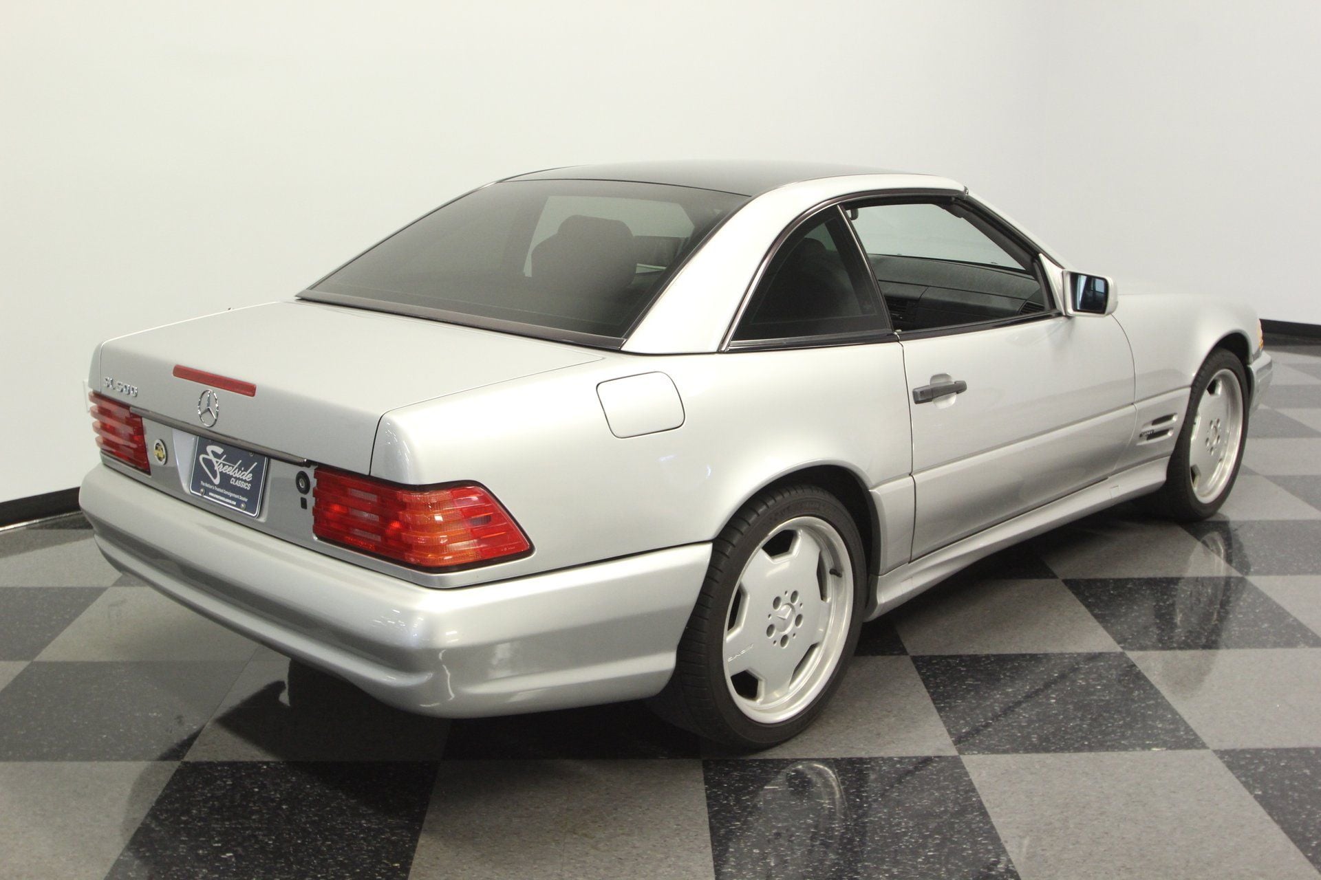 1997 Mercedes-Benz SL500 - 97 SL 500 sport Panorama Rood AMG monochrome’s and HID headlights - Used - VIN WDBFA67F7VF146421 - 73,200 Miles - 8 cyl - 2WD - Automatic - Convertible - Silver - West Bloomfield, MI 48323, United States