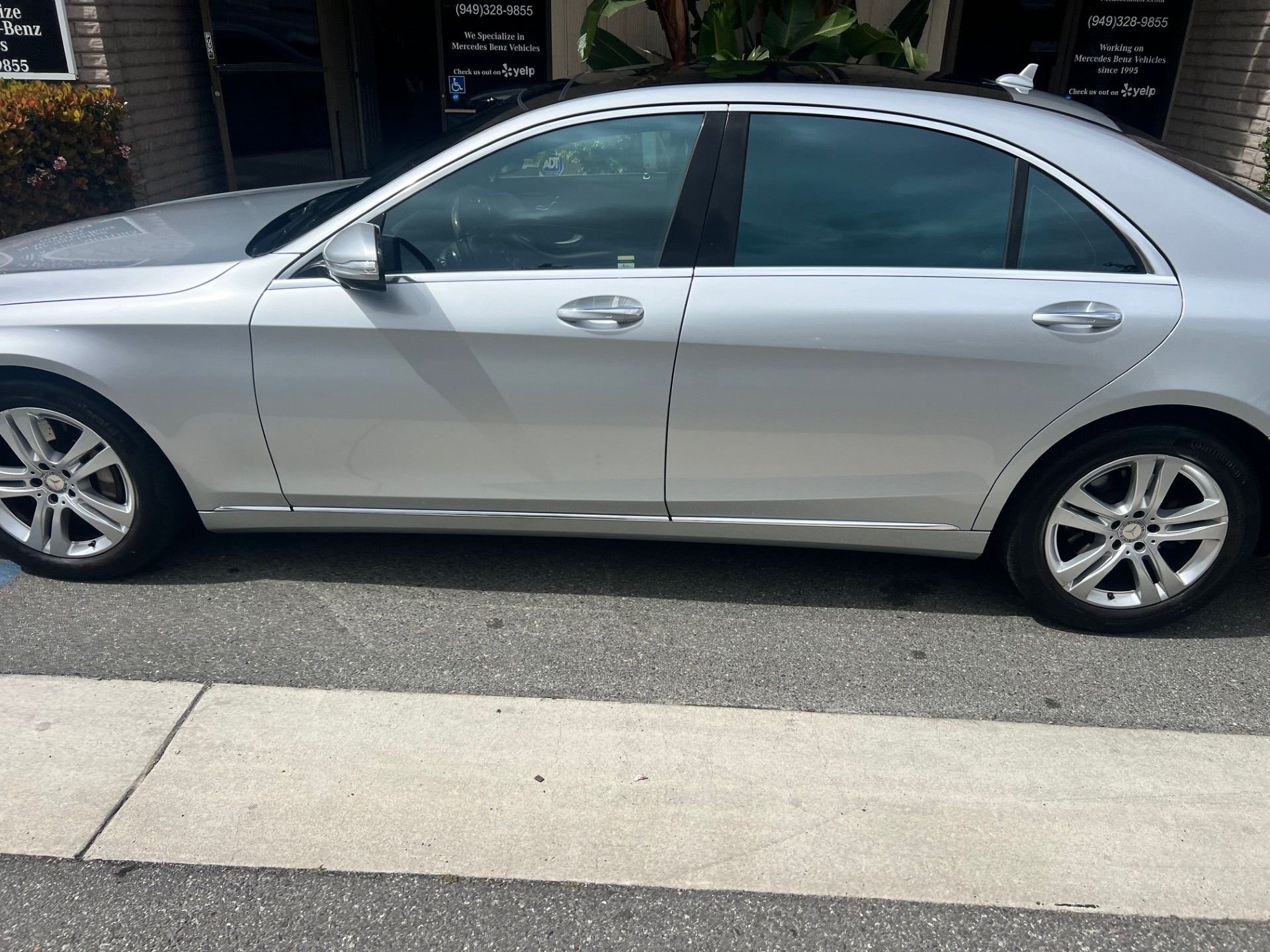 2017 Mercedes-Benz S550 - 2017 S 550 4m highly optioned, MB Master Tech Owned - Used - VIN WDDUG8FB9HA319705 - 51,900 Miles - 8 cyl - AWD - Automatic - Sedan - Silver - Mission Viejo, CA 92691, United States