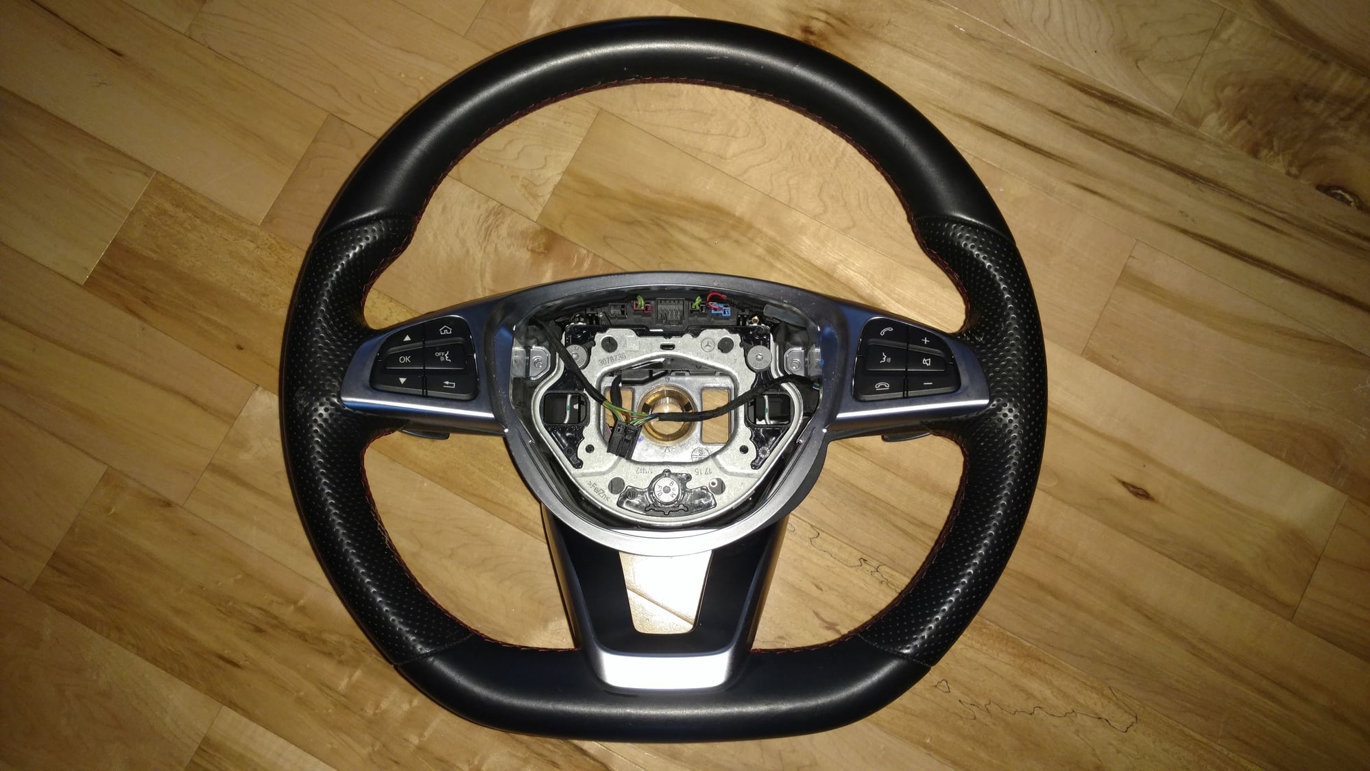 Interior/Upholstery - Mercedes Benz C Class  2016 450 AMG Steering Wheel - Used - All Years Mercedes-Benz C450 AMG - Wallington, NJ 07057, United States