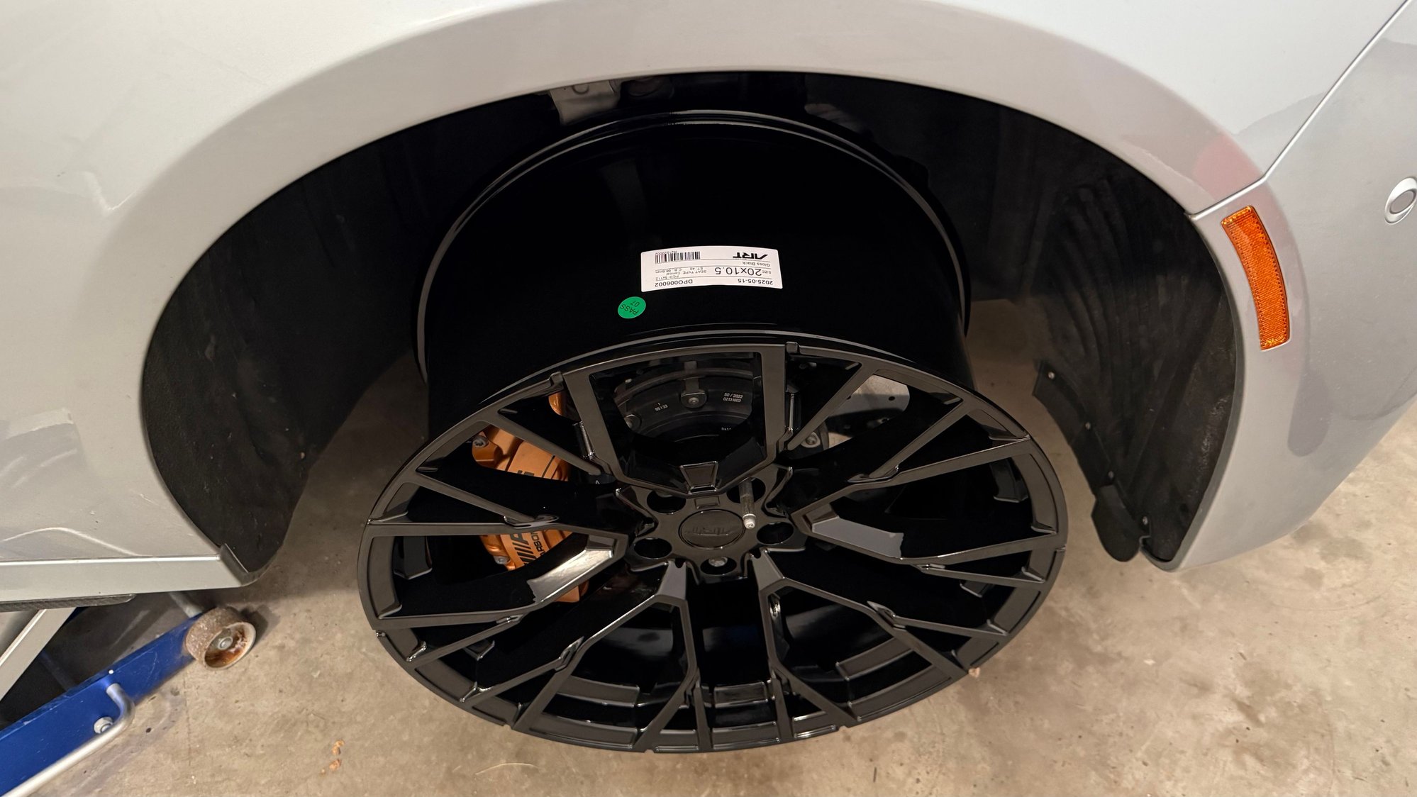 20x10.5 ET25 (15mm spacer on ET40 Wherl)