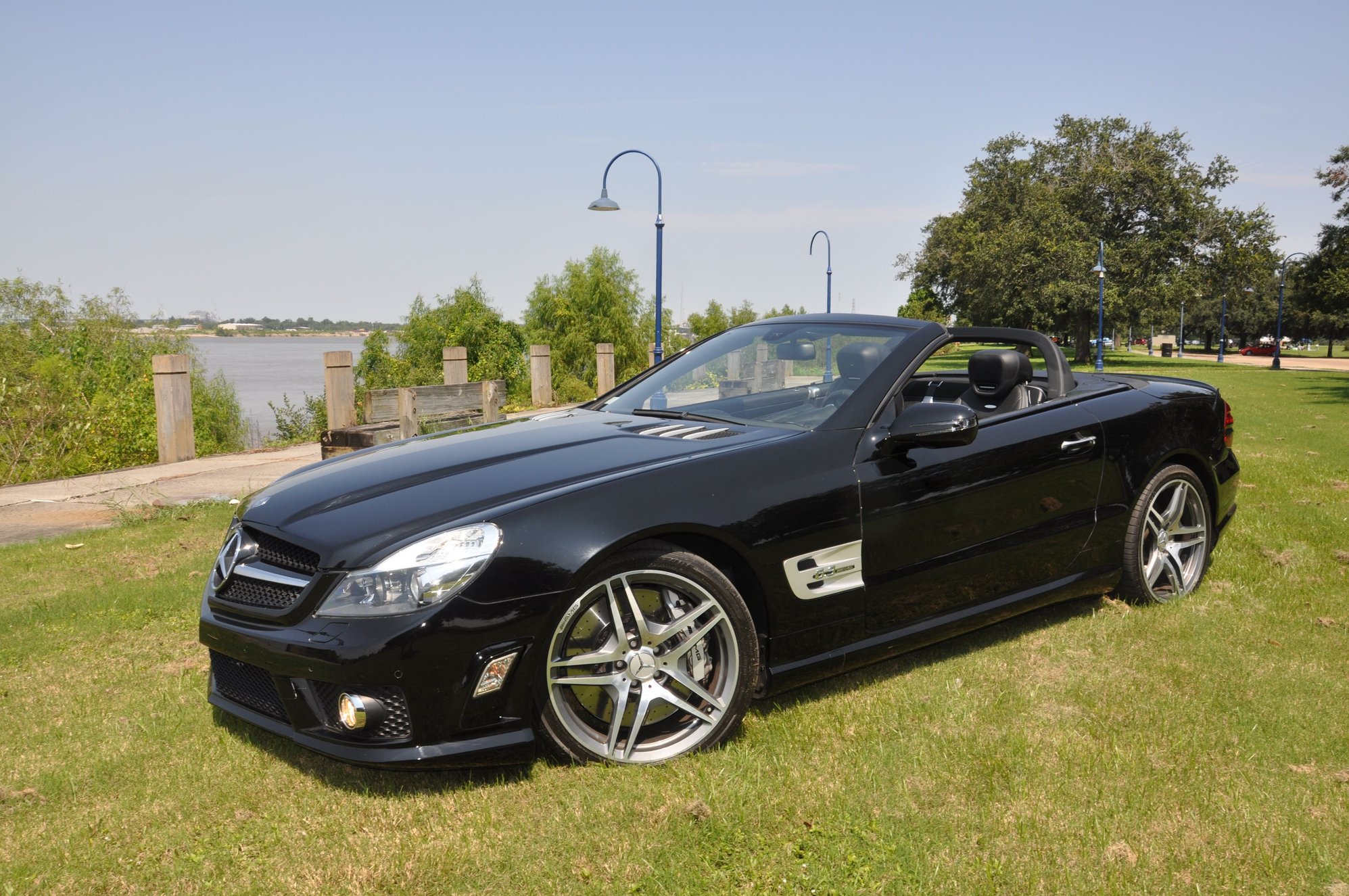 2009 Mercedes-Benz SL63 AMG - 2009 Mercedes-Benz SL63 AMG 6.2L V8 AMG with VERY RARE P30 Performance Package - Used - VIN WDBSK70F39F147681 - 85,283 Miles - 8 cyl - 2WD - Automatic - Convertible - Black - Edmonton, AB T6R3A6, Canada