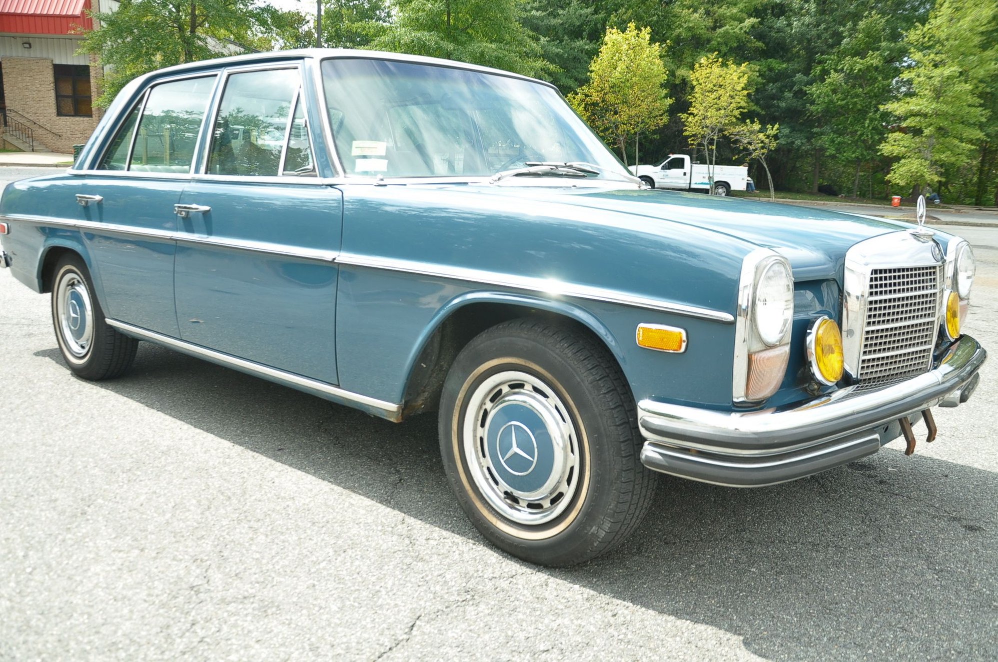 1971 Mercedes-Benz 250 - Very clean and good looking driver - Used - VIN ZARBA541861040083 - 104,000 Miles - 6 cyl - 2WD - Automatic - Sedan - Blue - Silver Spring, MD 20906, United States