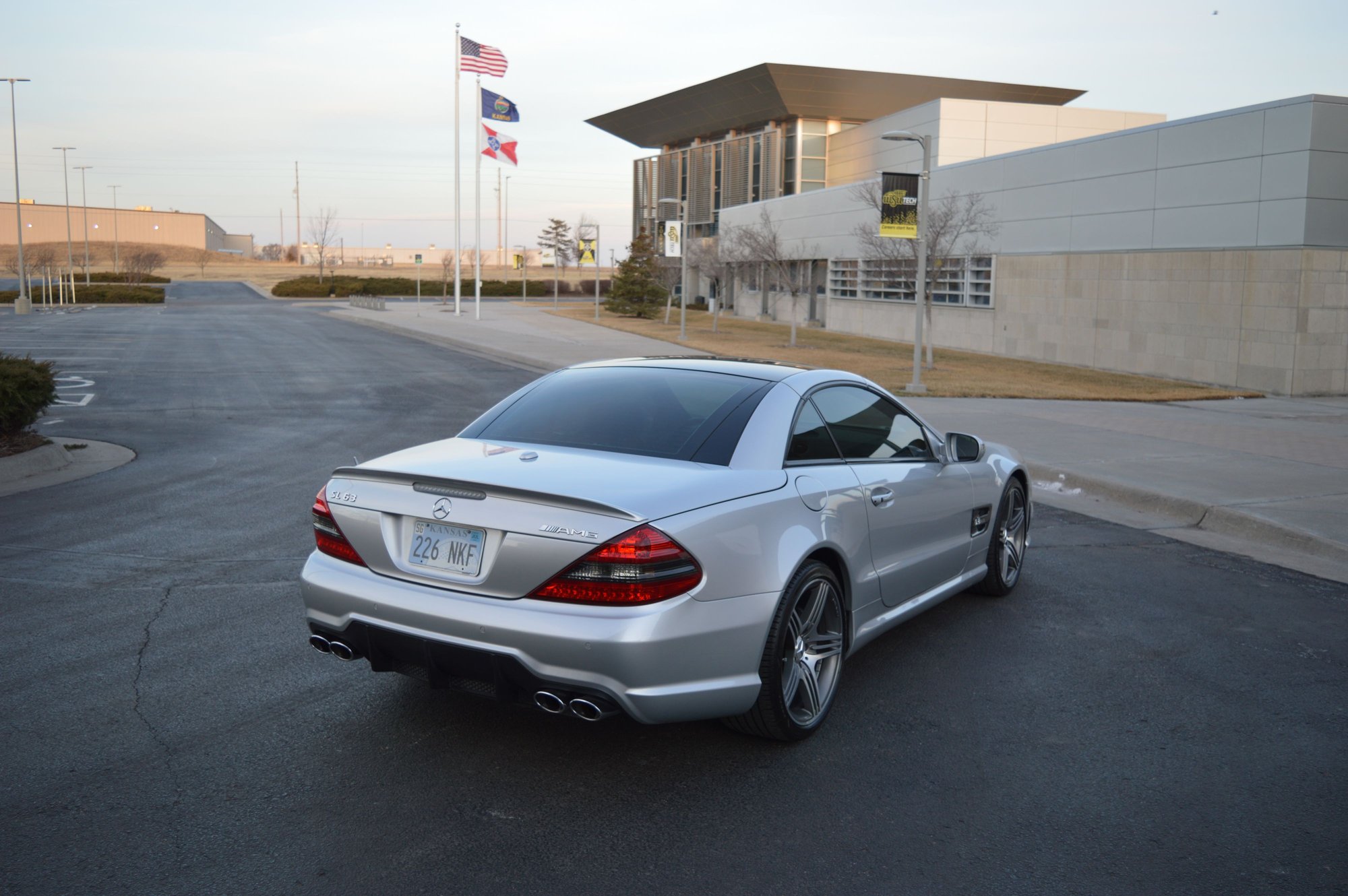 2009 Mercedes-Benz SL63 AMG - 2009 Mercedes SL63 AMG - Exceptional Condition, Well Maintained - Used - VIN WDBSK70F39F153108 - 67,030 Miles - 8 cyl - 2WD - Automatic - Convertible - Silver - Wichita, KS 67226, United States
