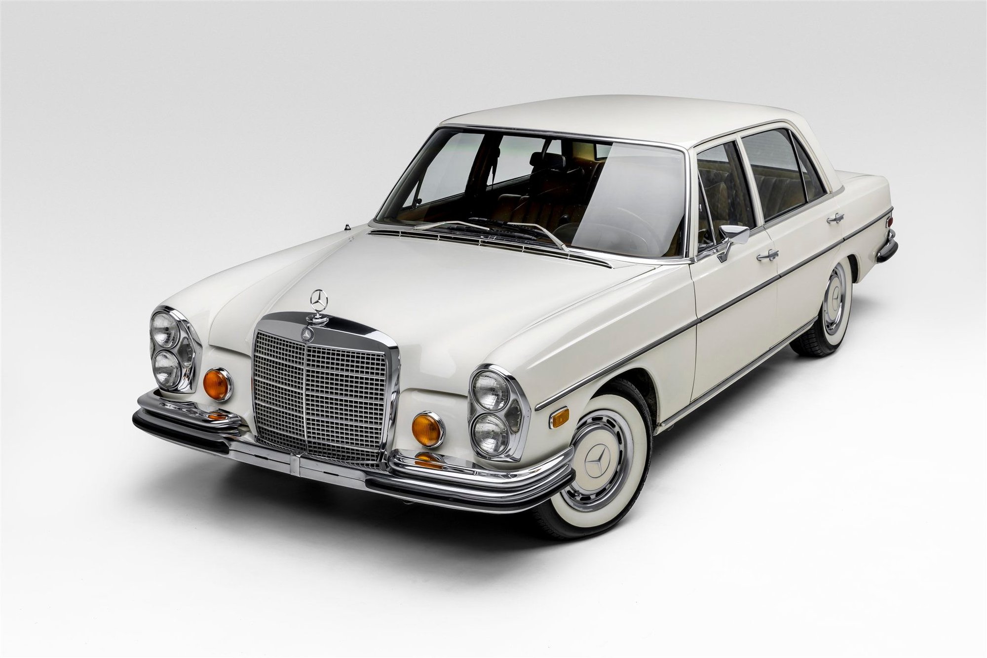 1972 Mercedes-Benz 280SEL - 1972 280 SEL 4.5L - Trade / For Sell - Used - VIN 10806812008307 - 8 cyl - 2WD - Automatic - Sedan - White - Costa Mesa, CA 92862, United States