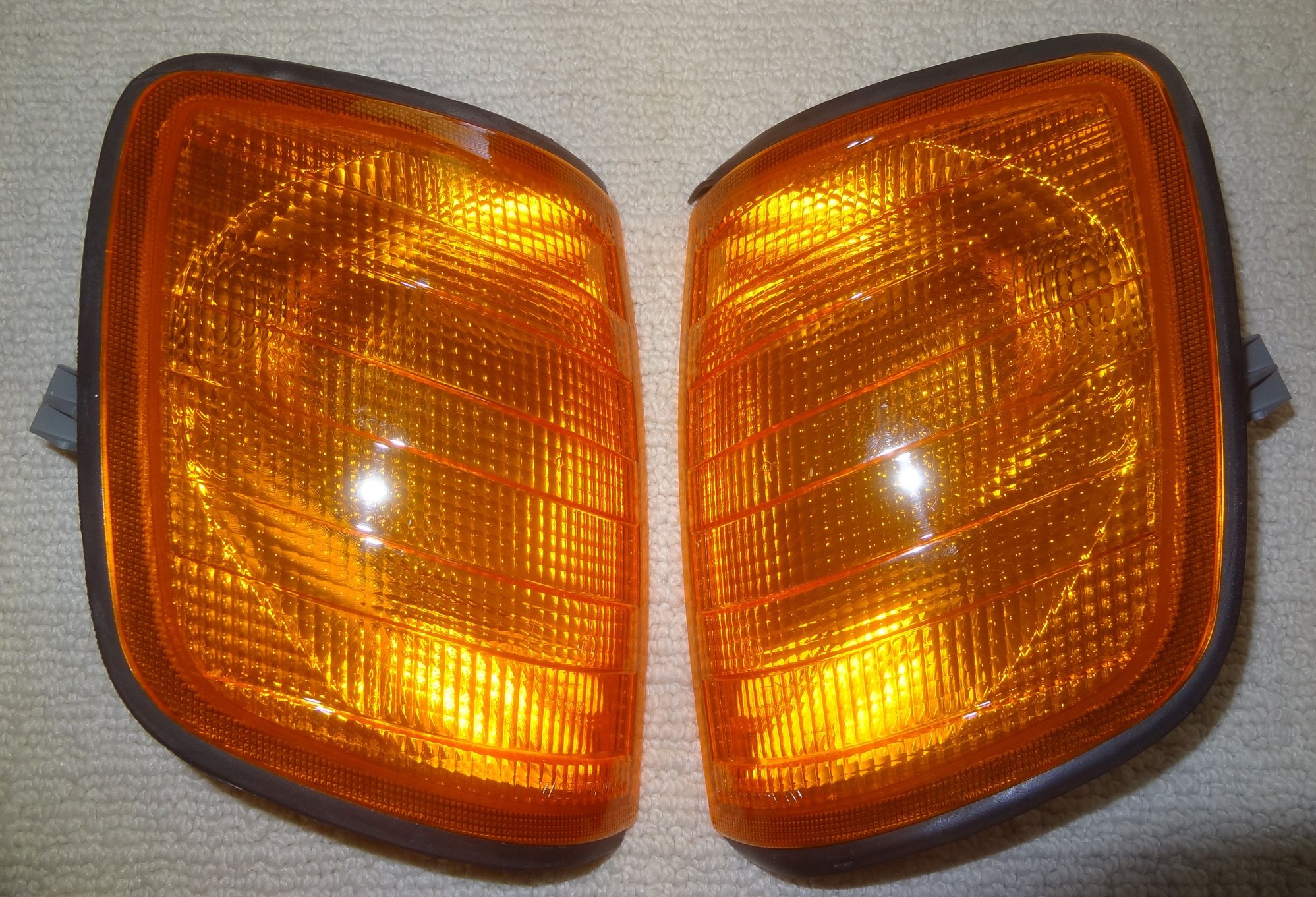 Lights - Mercedes W124 Bosch OEM turning signal lense covers - Used - 1984 to 1995 Mercedes-Benz 300E - Las Vegas, NV 89135, United States
