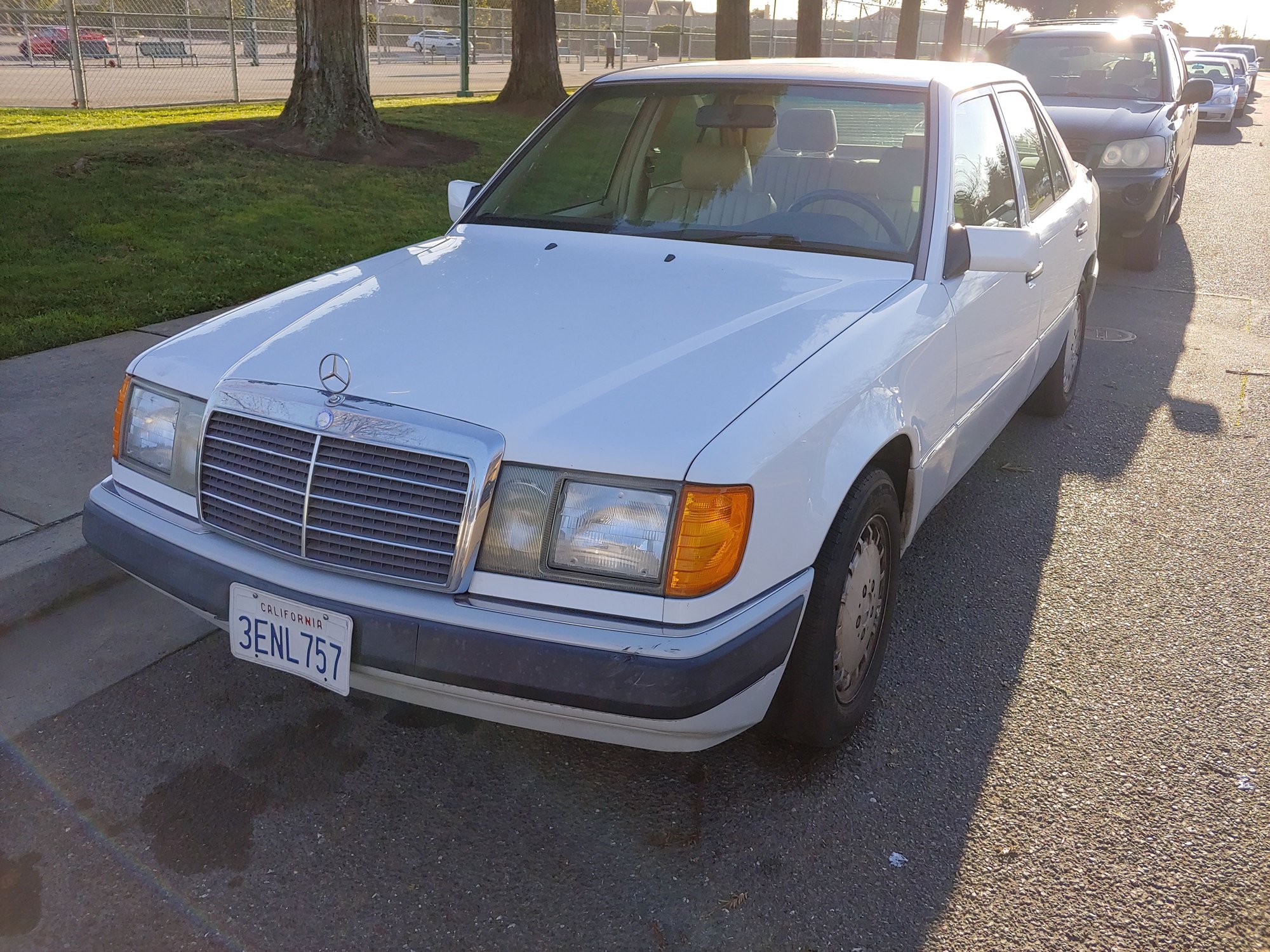 1993 Mercedes-Benz 300E - Selling to best offer, 1993 300E 2.8 92k miles, Hayward, Ca. Starter / trans. issues - Used - VIN WDBEA28E2PB995313 - 92,579 Miles - 2WD - Automatic - Sedan - White - Hayward, CA 94545, United States