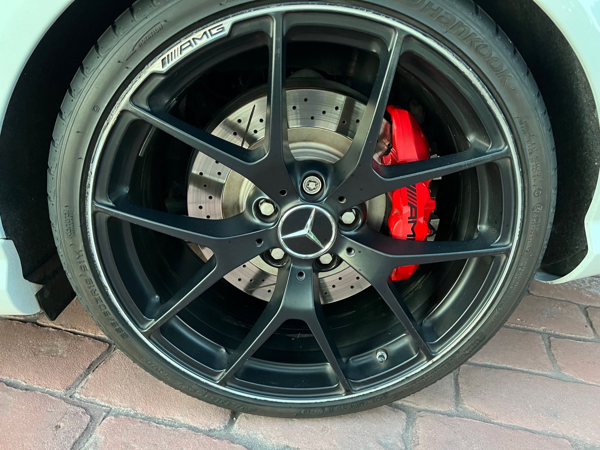2014 Mercedes-Benz C63 AMG - 2014 Mercedes Benz C63 AMG Edition 507 - Used - VIN WDDGF7HB6EG157659 - 8 cyl - 2WD - Automatic - Sedan - White - Grand Junction, CO 81505, United States