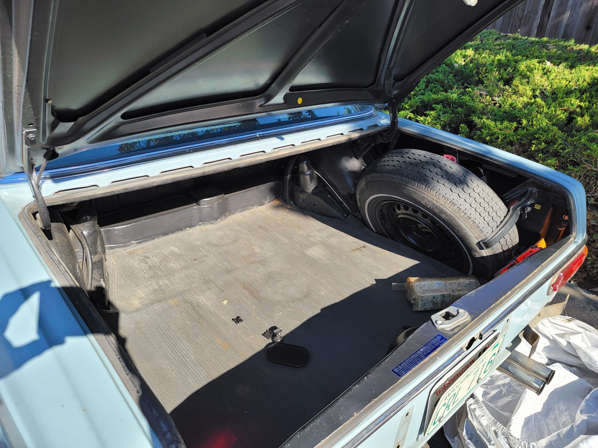 1972 Mercedes-Benz 280SEL - 1972 Mercedes-Benz 280SEL 4.5 giveaway! Blown engine, but mostly complete. - Used - VIN 10806812005737 - 8 cyl - 2WD - Automatic - Sedan - Blue - Sunnyvale, CA 94087, United States