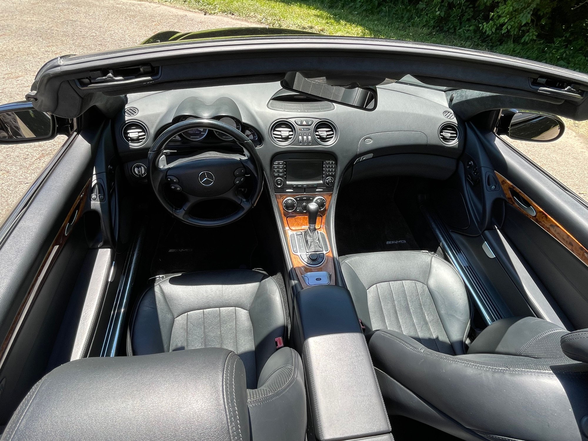 2007 Mercedes-Benz SL55 AMG - 2007 MERCEDES AMG SL55 $25K - Used - VIN WDBSK72F77F125175 - 93,727 Miles - 8 cyl - 2WD - Automatic - Convertible - Black - Columbus, OH 43219, United States