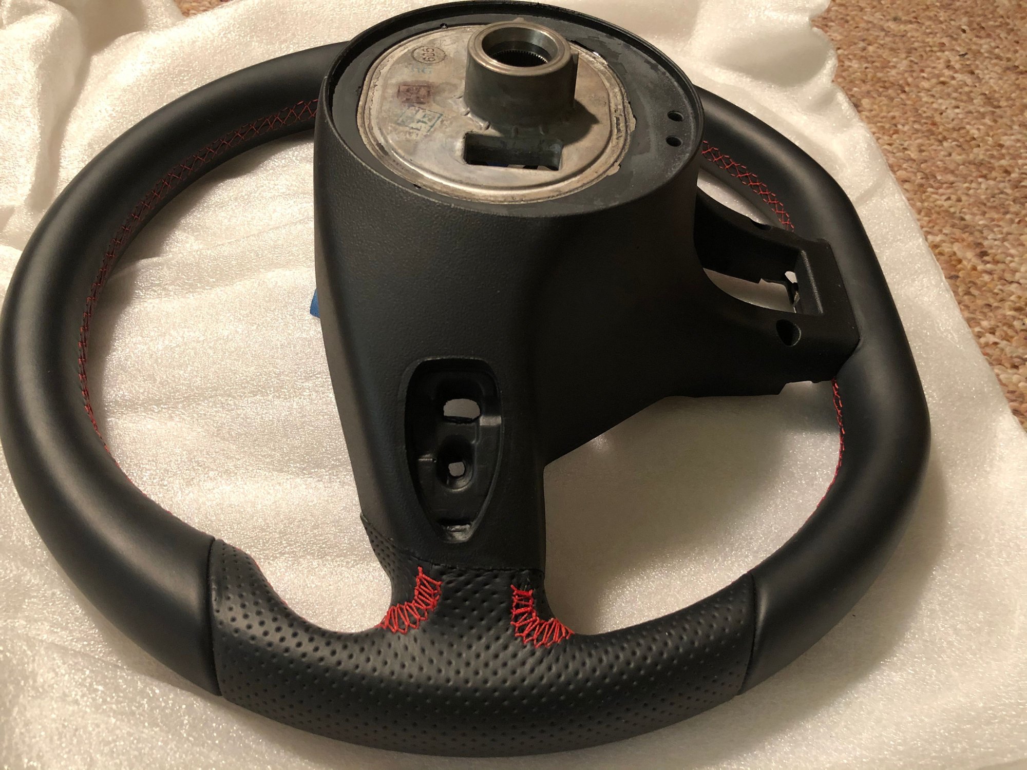 Steering/Suspension - W204 Facelift Steering Wheel - Used - 0  All Models - Springfield, VA 22153, United States
