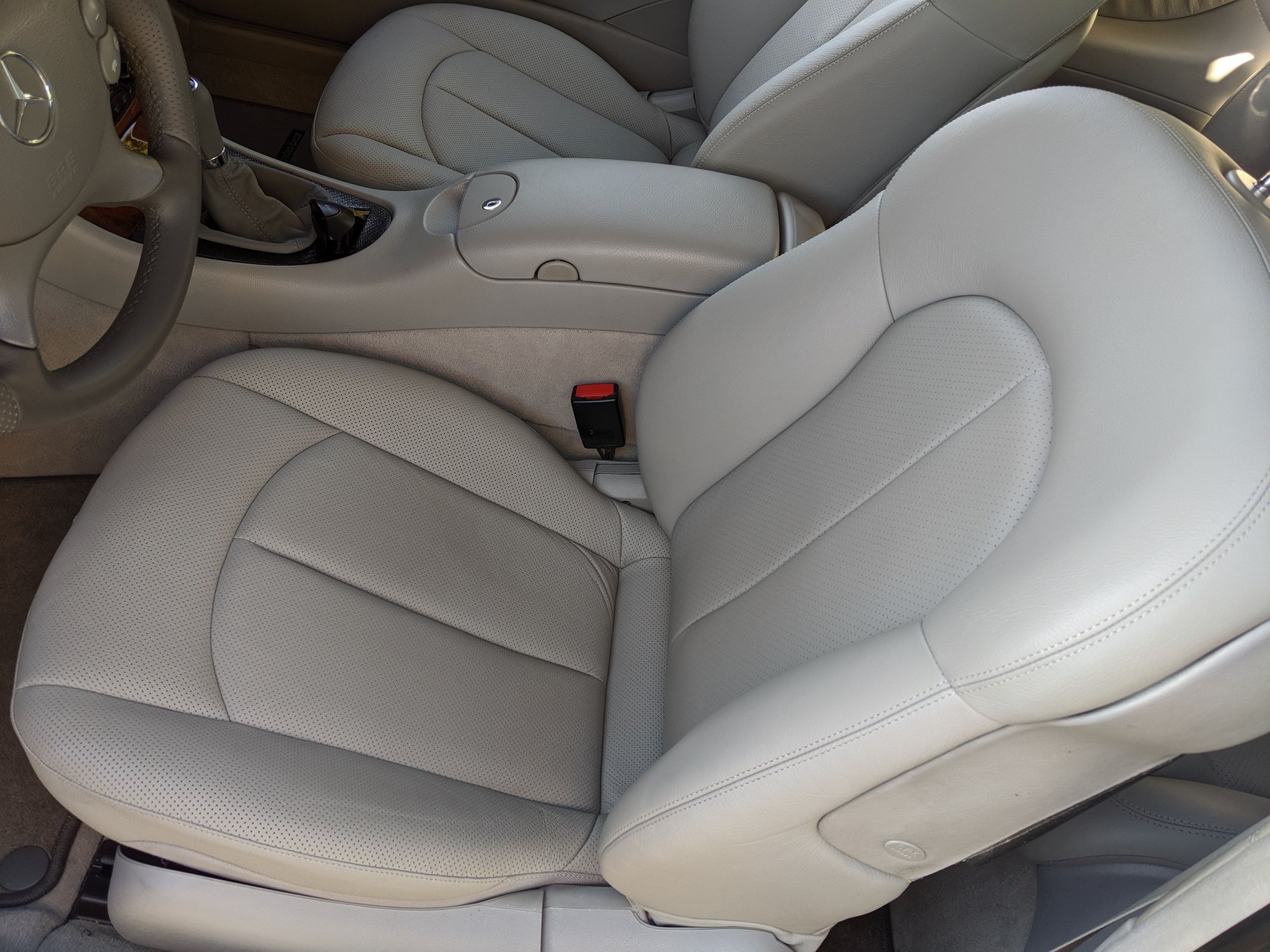 2004 Mercedes-Benz CLK500 - One of it's kind 2004 w209 convertible with 5.0 and 6 speed manual transmission - Used - VIN WDBTK65G14T004805 - 81,000 Miles - 8 cyl - 2WD - Manual - Convertible - Silver - Maple Valley, WA 98038, United States