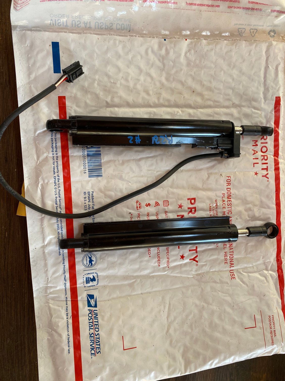 Sl550 trunk upper hydraulic cylinder support install? Forums