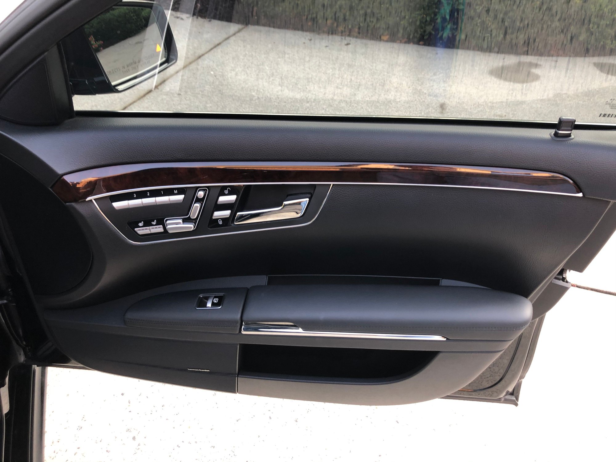 2010 Mercedes-Benz S63 AMG - 2010 Mercedes Benz S63 - Used - VIN WDDNG7HB1AA304052 - 39,228 Miles - 8 cyl - 2WD - Automatic - Black - Kennesaw, GA 30152, United States