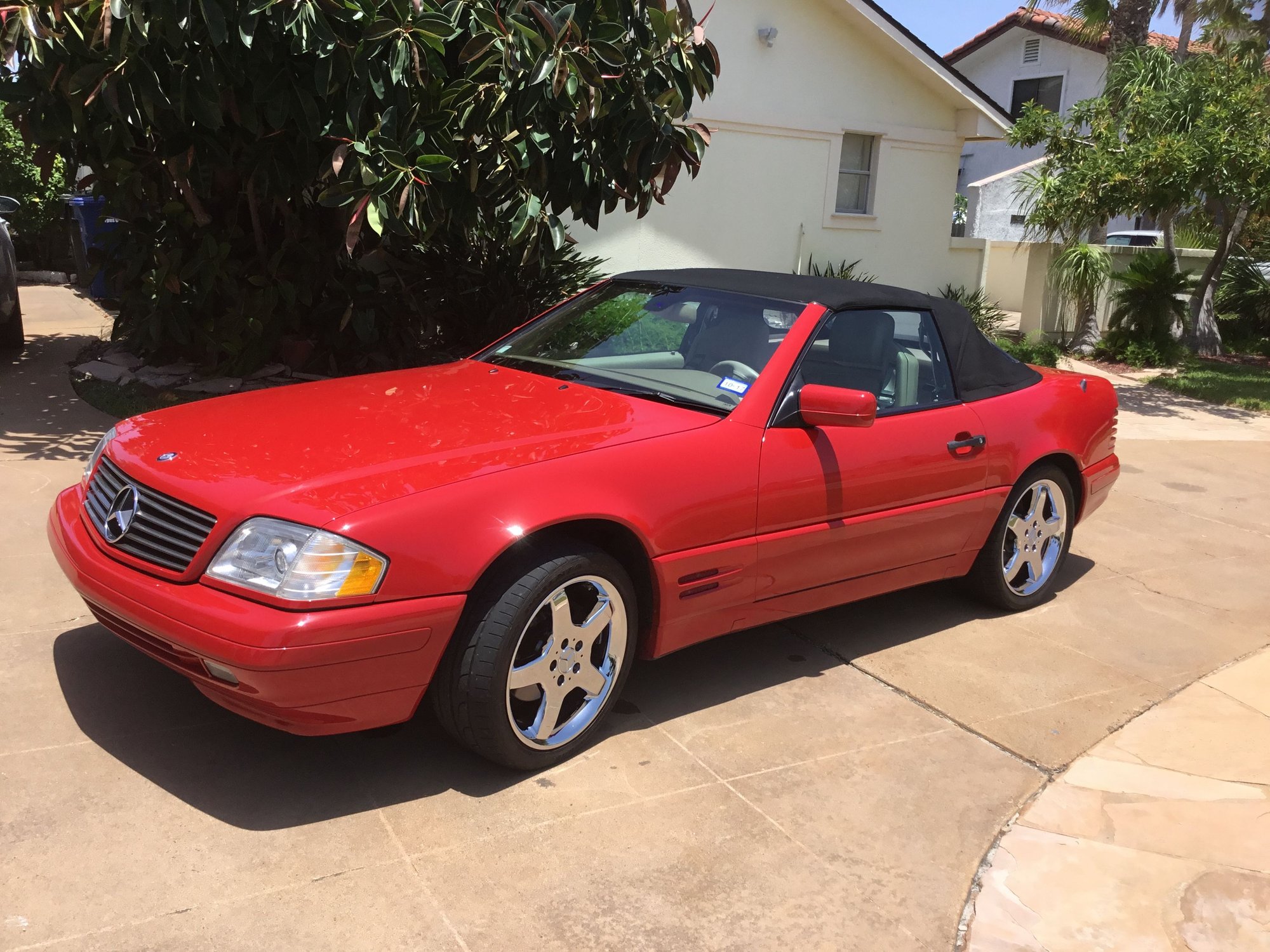 1998 Mercedes-Benz SL500 - 1998 SL500 - Used - VIN WDBFA67F7WF167187 - 92,000 Miles - 8 cyl - 2WD - Automatic - Convertible - Red - Corpus Christi, TX 78418, United States