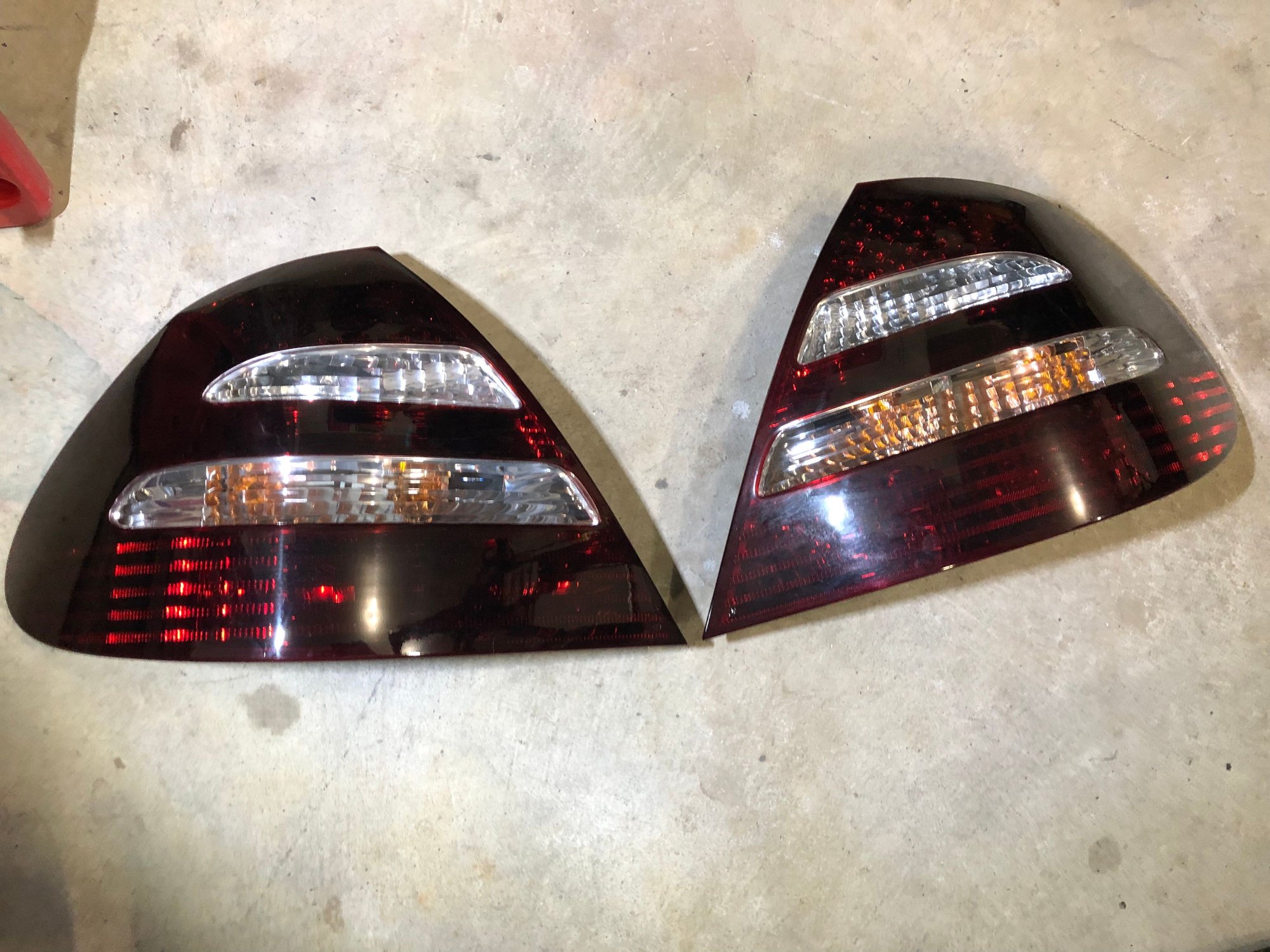 Lights - W211 e55 taillight - Used - 2003 to 2009 Mercedes-Benz All Models - Frederick, MD 21703, United States