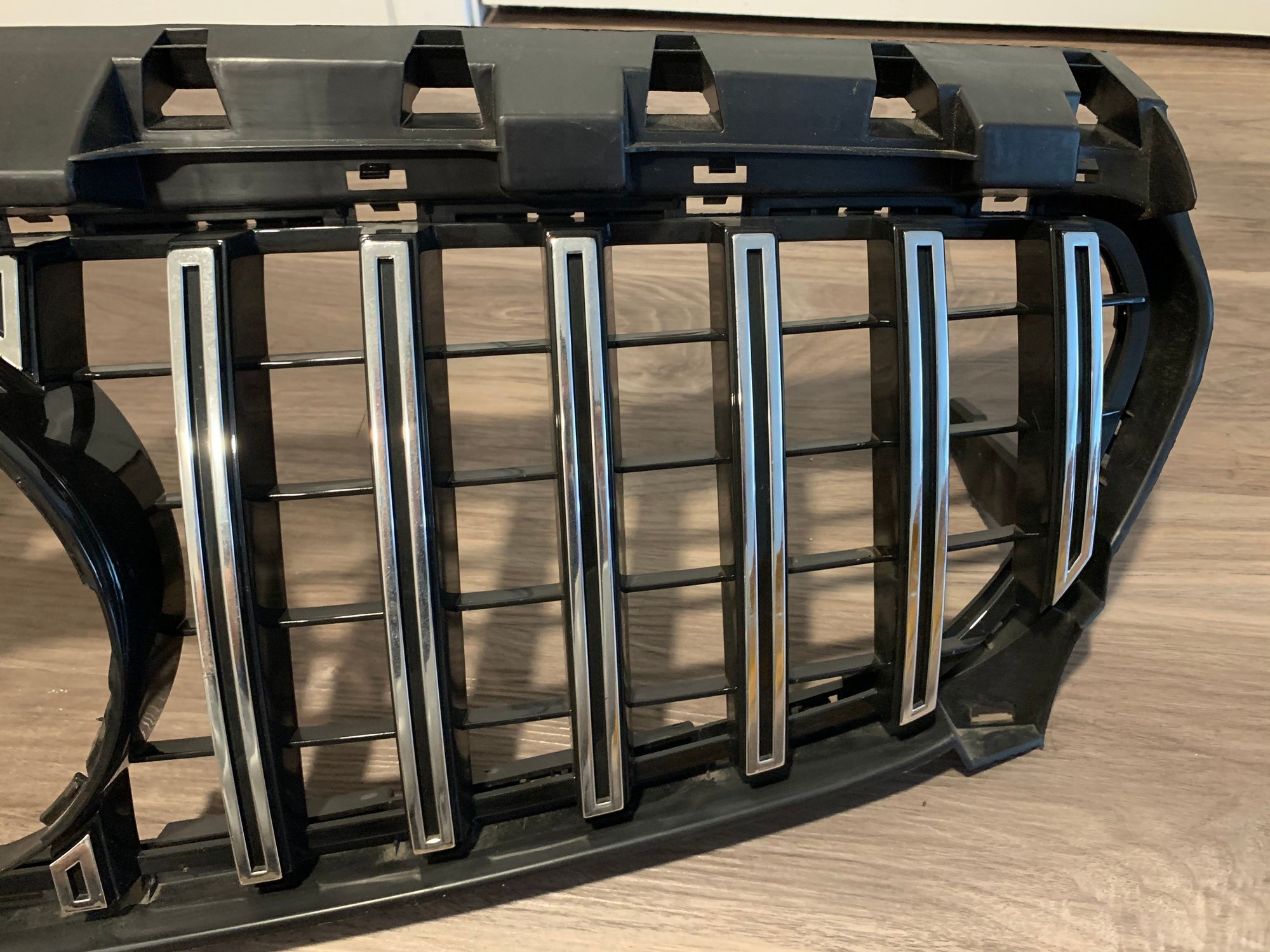 Exterior Body Parts - AMG GTR Vertical Strip Style Grille for all 17-19 Mercedes Benz CLA Models - Used - 2017 to 2019 Mercedes-Benz CLA250 - Brookline, MA 02445, United States