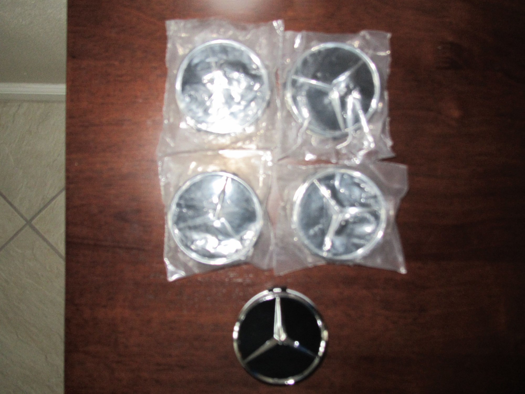 Wheels and Tires/Axles - OEM Center Caps (gloss black) - New - All Years Mercedes-Benz All Models - Palm Coast, FL 32137, United States