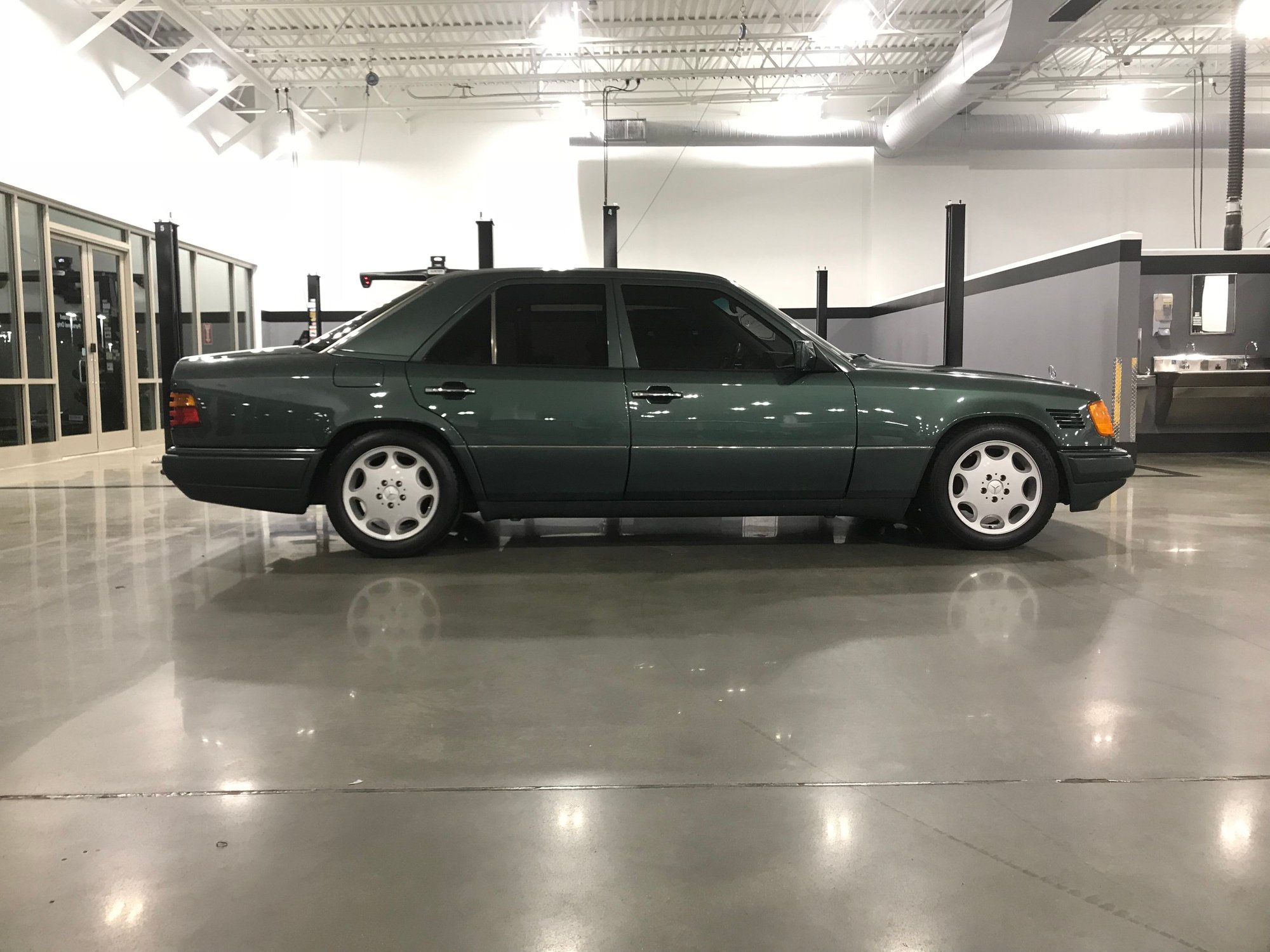 1995 Mercedes-Benz E300 - 1995 Mercedes-Benz E300 Diesel (Garage kept, dealership serviced, adult owned) - Used - VIN WDBEB31E6SC157429 - 239,801 Miles - 6 cyl - 2WD - Automatic - Sedan - Other - Manassas Park, VA 20111, United States
