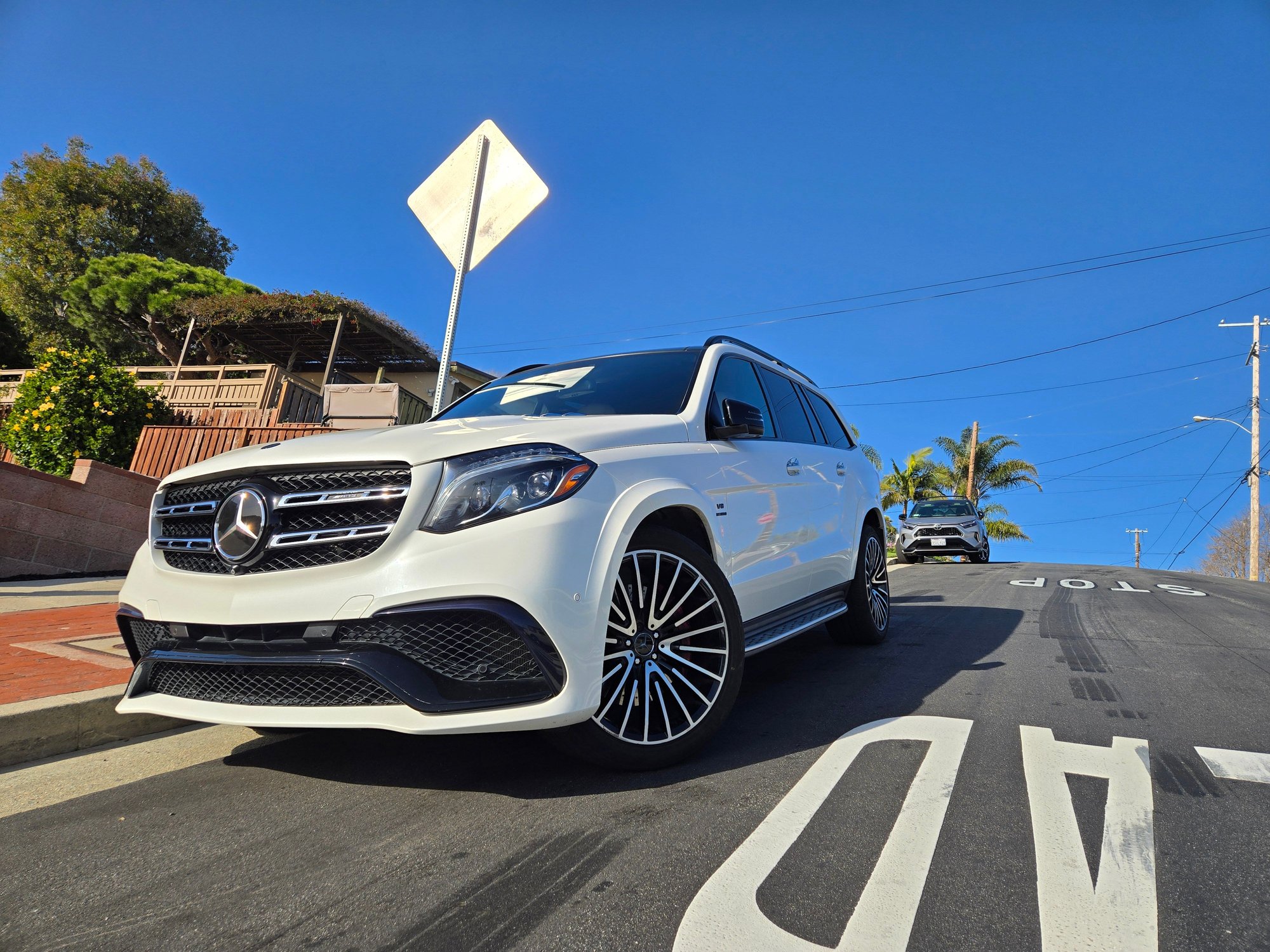 2018 Mercedes-Benz GLS63 AMG - 2018 Mercedes GLS 63 AMG White on White, carbon fiber trim, highly optioned. - Used - VIN 4JGDF7FE6JB169680 - 53,500 Miles - 8 cyl - AWD - Automatic - SUV - White - Los Angeles, CA 90501, United States