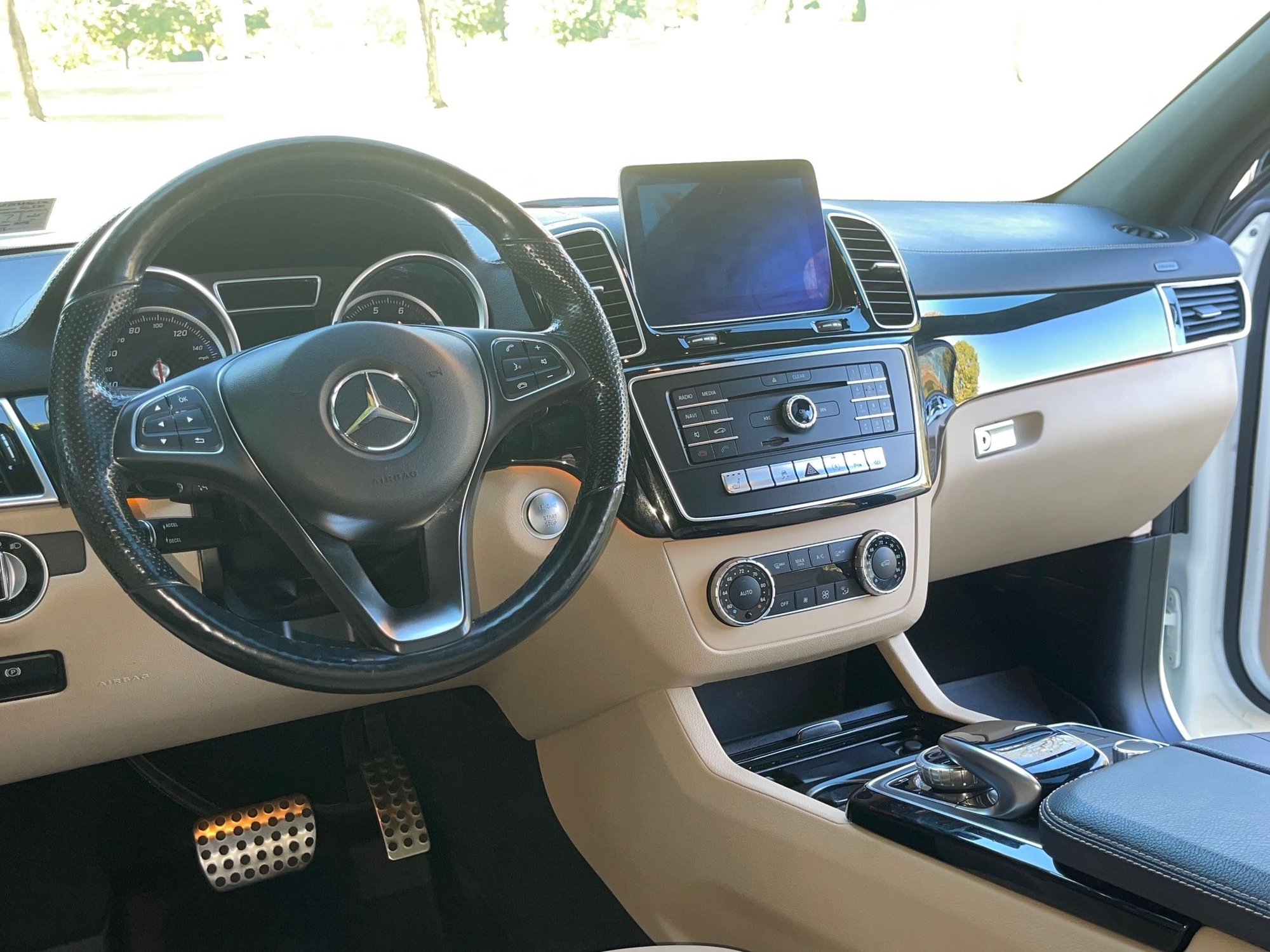 2017 Mercedes-Benz GLE43 AMG - 2017 Mercedes-Benz AMG GLE 43 Coupe 4MATIC - Used - VIN 4JGED6EB8HA066370 - 69,033 Miles - 6 cyl - 4WD - Automatic - Coupe - White - Allentown, PA 18104, United States