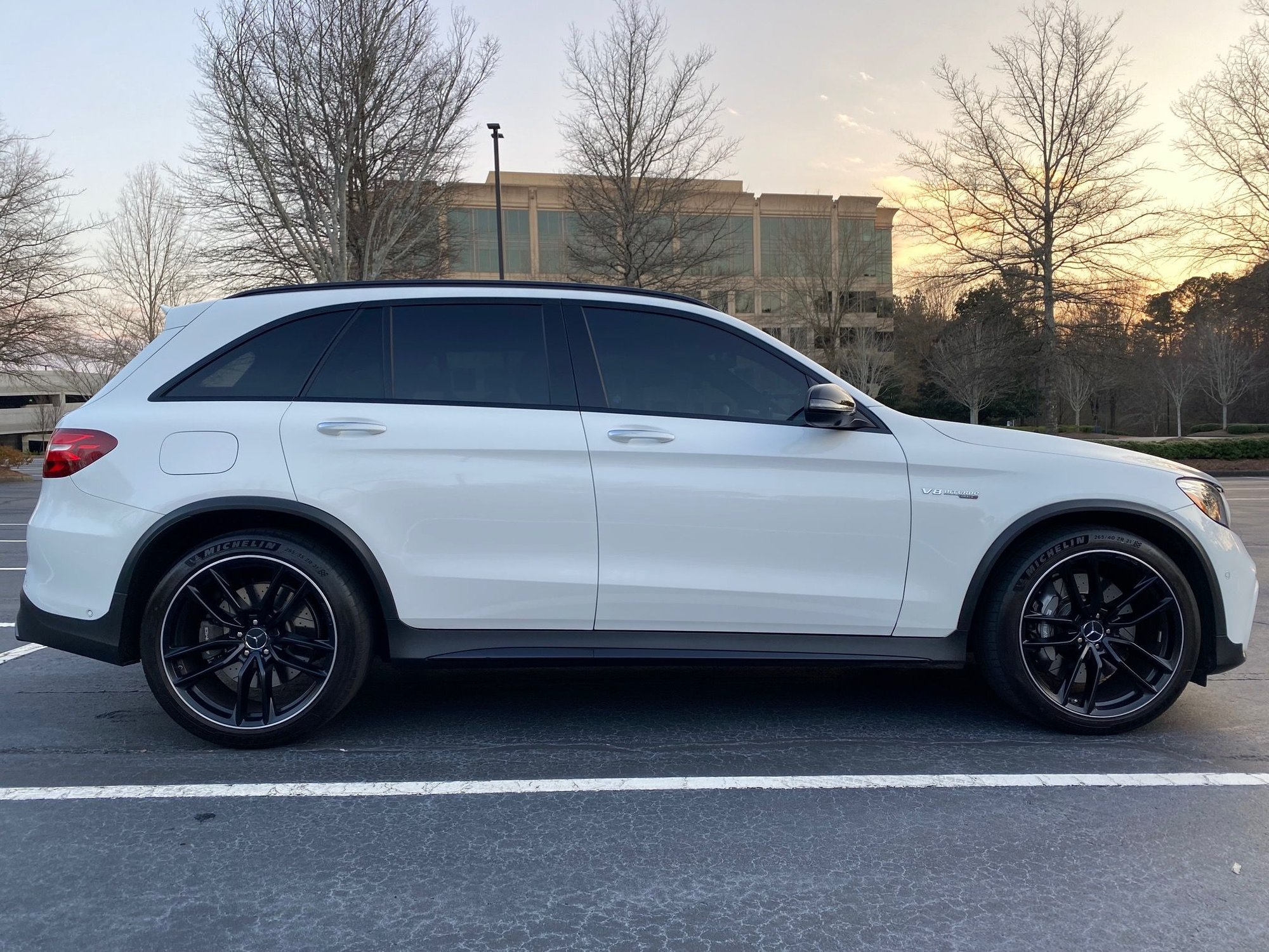 2019 Mercedes-Benz GLC63 AMG - 2019 Mercedes GLC 63 AMG - Used - VIN WDC0G8JB2KF490848 - 9,500 Miles - 8 cyl - AWD - Automatic - SUV - White - Alpharetta, GA 30009, United States