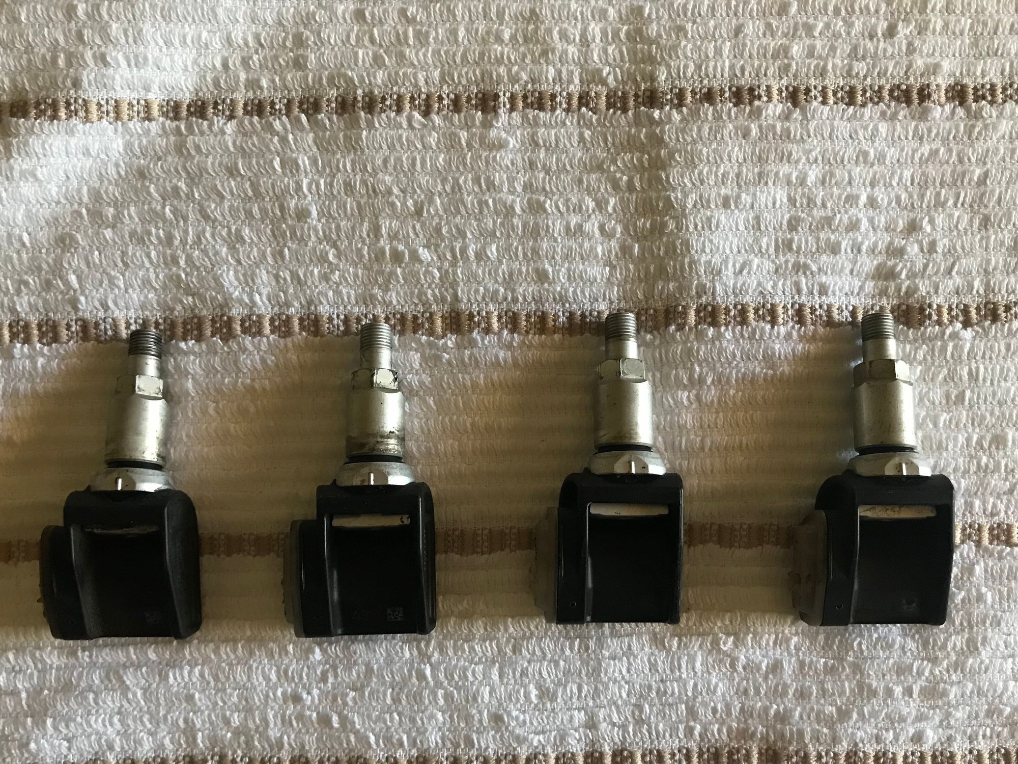 Wheels and Tires/Axles - OEM Mercedes Benz TPMS 433MHz - Used - All Years Mercedes-Benz All Models - Orange County, CA 92618, United States
