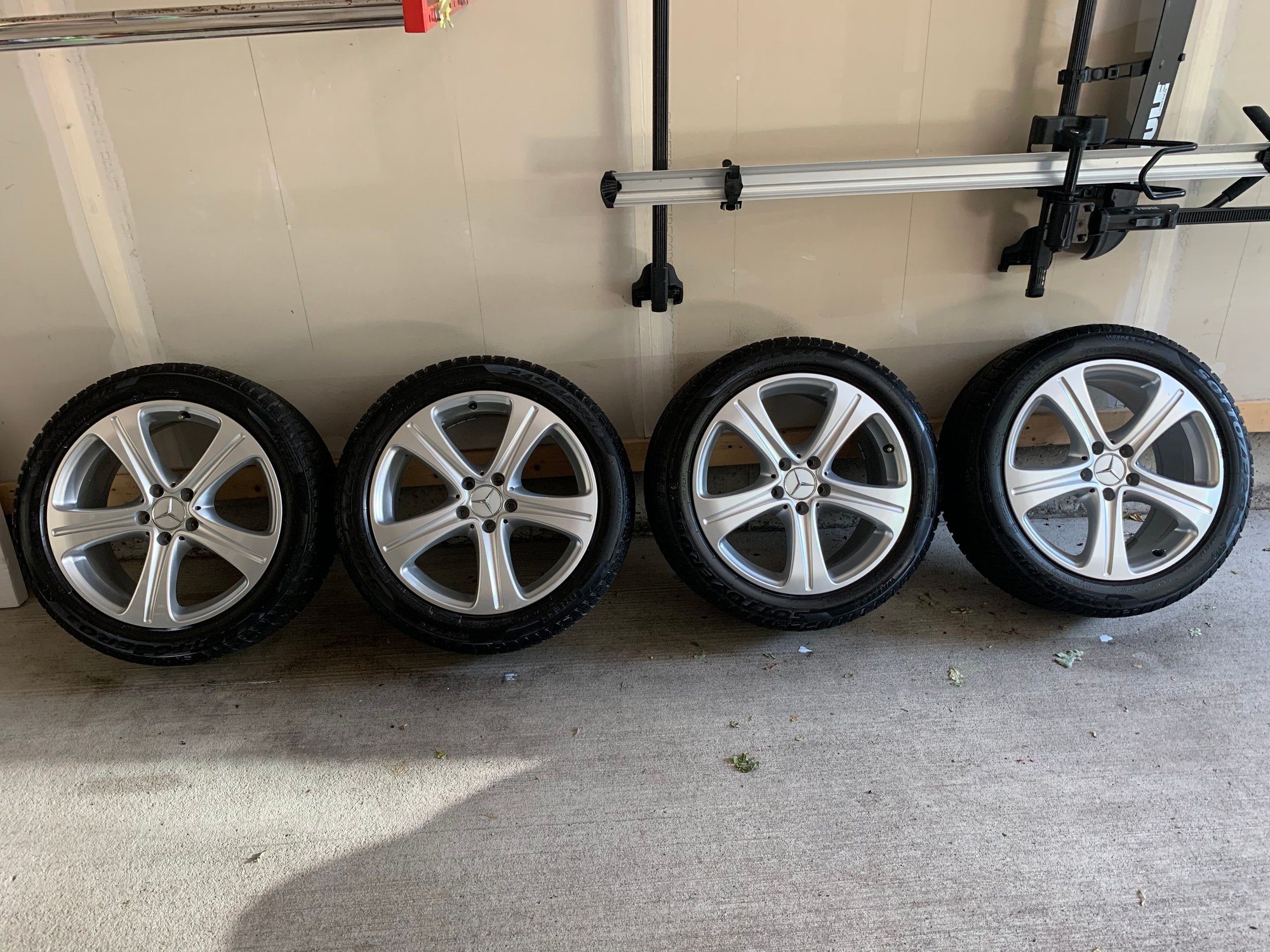 Wheels and Tires/Axles - OEM Wheels & Winter Pirelli Sotto Zero Run Flat Tires - Used - 2017 to 2020 Mercedes-Benz E400 - Ottawa, ON K1Y0K5, Canada
