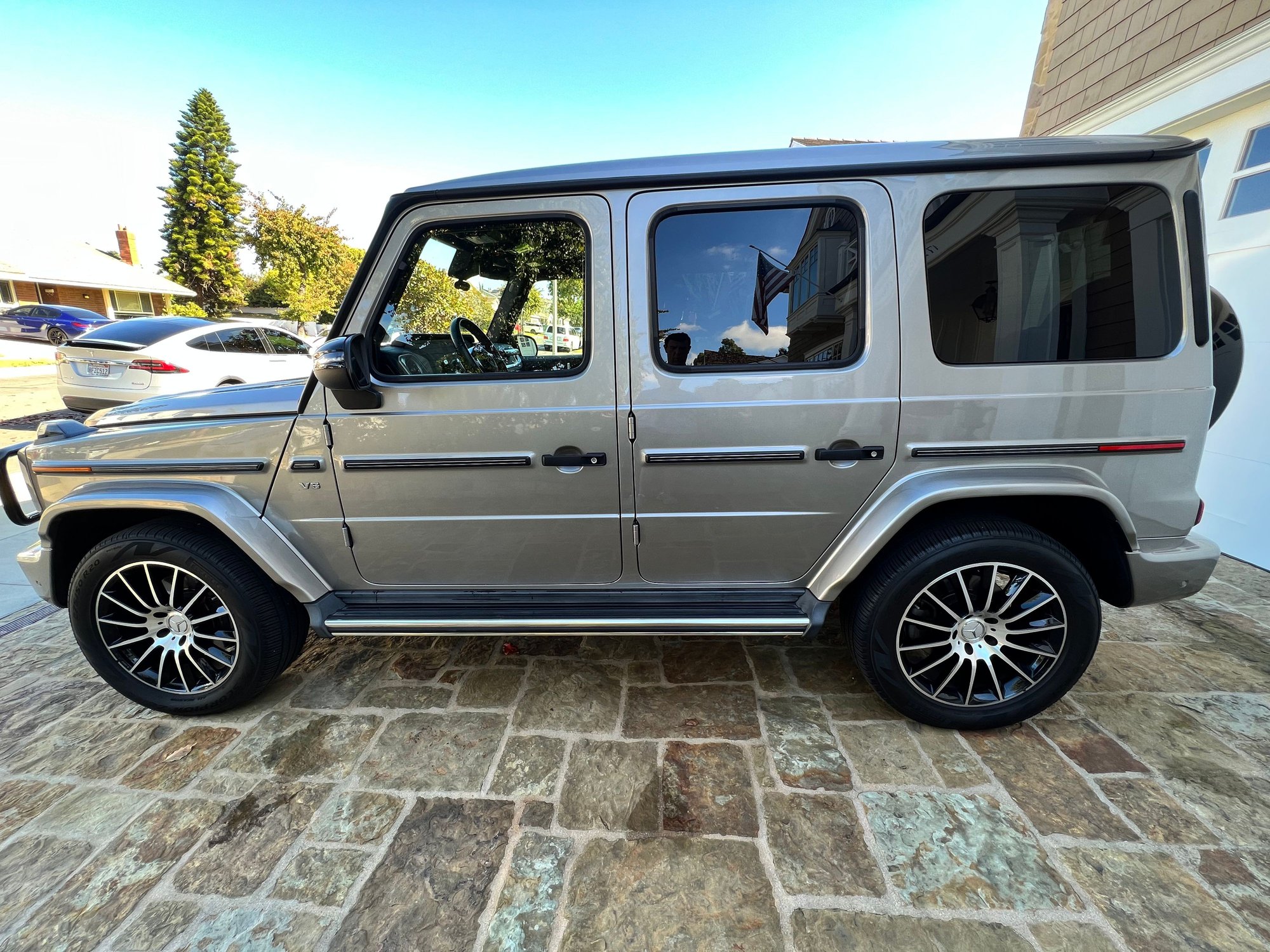 2019 Mercedes-Benz G-Class - 2019 Mojave Silver G550 for sale - Used - VIN WDCYC6BJ7KX314087 - 18,300 Miles - 8 cyl - AWD - Automatic - SUV - Silver - Newport Beach, CA 92660, United States