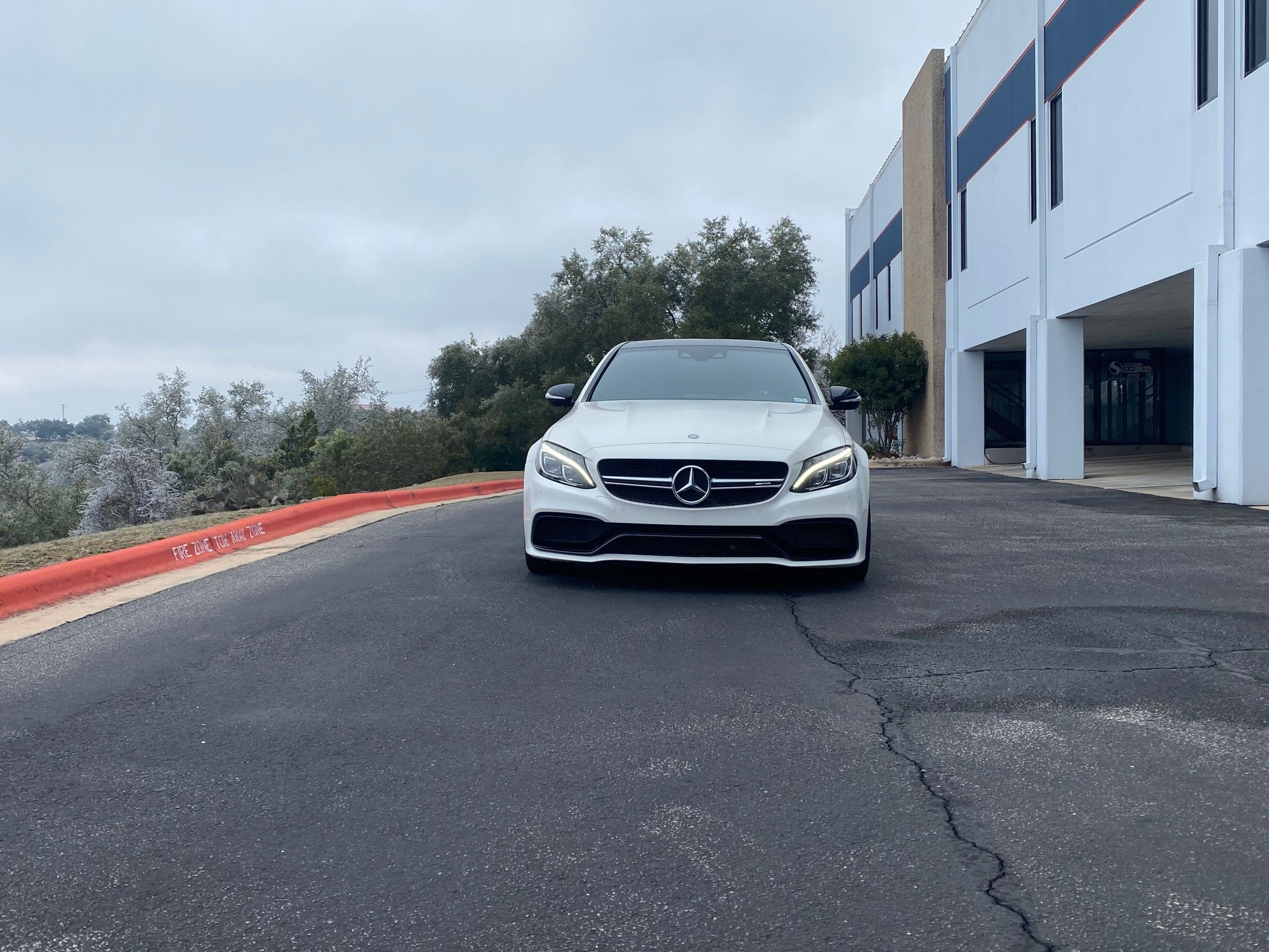 2015 Mercedes-Benz C63 AMG S - 2015 Mercedes-Benz C63 AMG S - Used - VIN 55SWF8HB7FU076434 - 63,100 Miles - 8 cyl - 2WD - Automatic - Sedan - White - Austin, TX 78732, United States