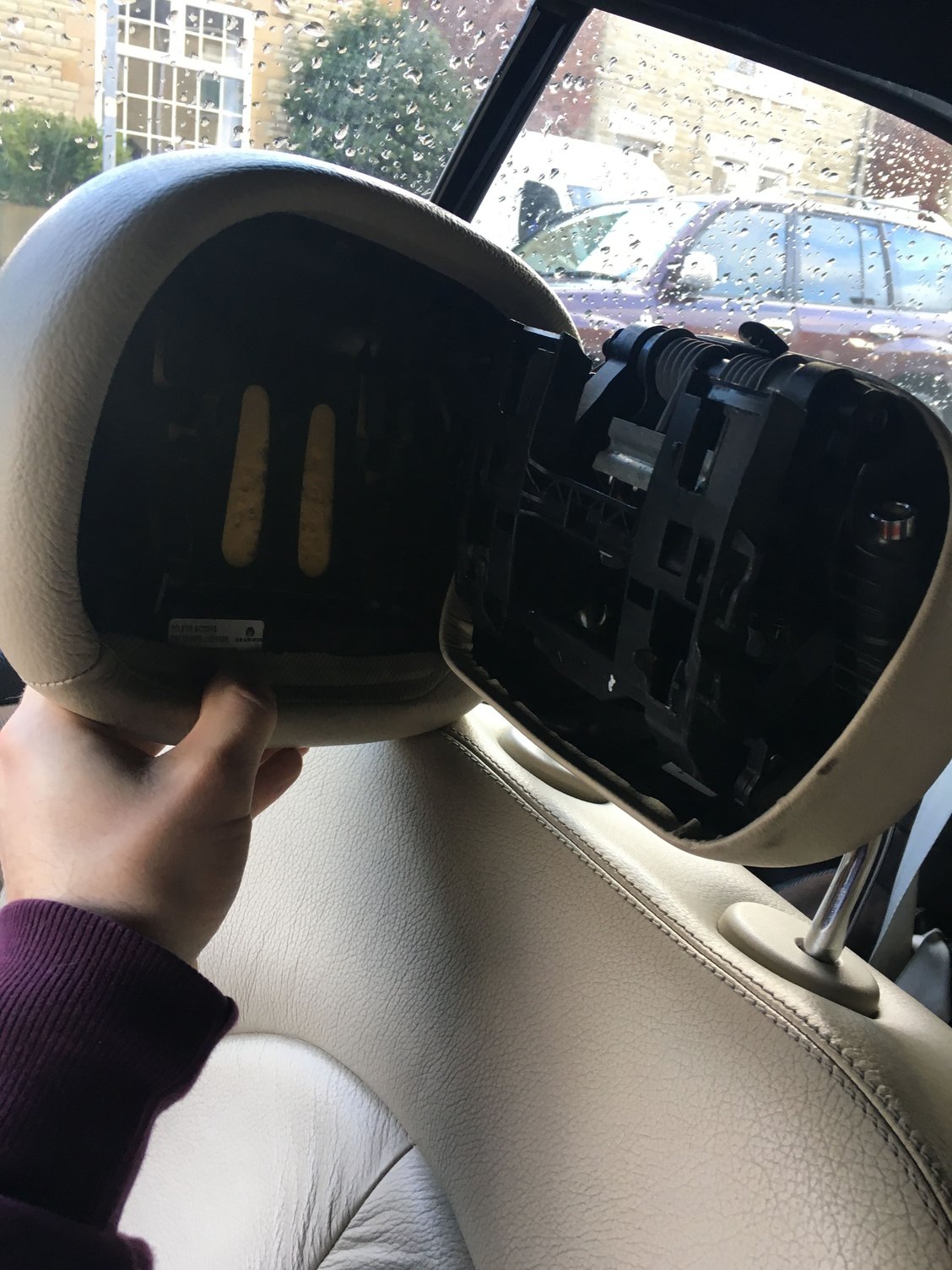 W209 convertible driver headrest issue Forums