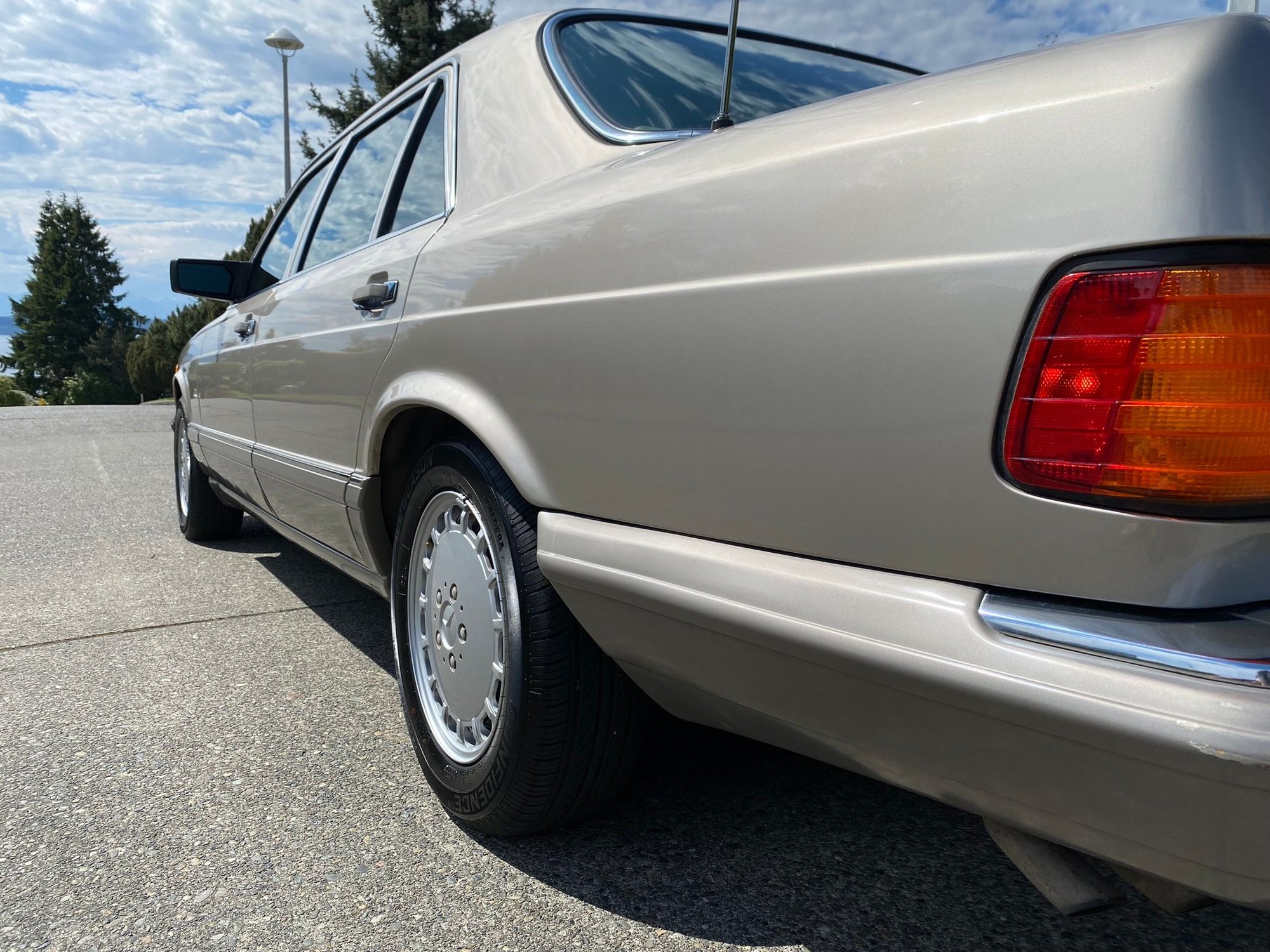 1990 Mercedes-Benz 300SEL - 1990 Mercedes-Benz 300SEL - Used - VIN WDBCA25D6LA519536 - 123,700 Miles - 6 cyl - 2WD - Automatic - Sedan - Silver - Seattle, WA 98199, United States