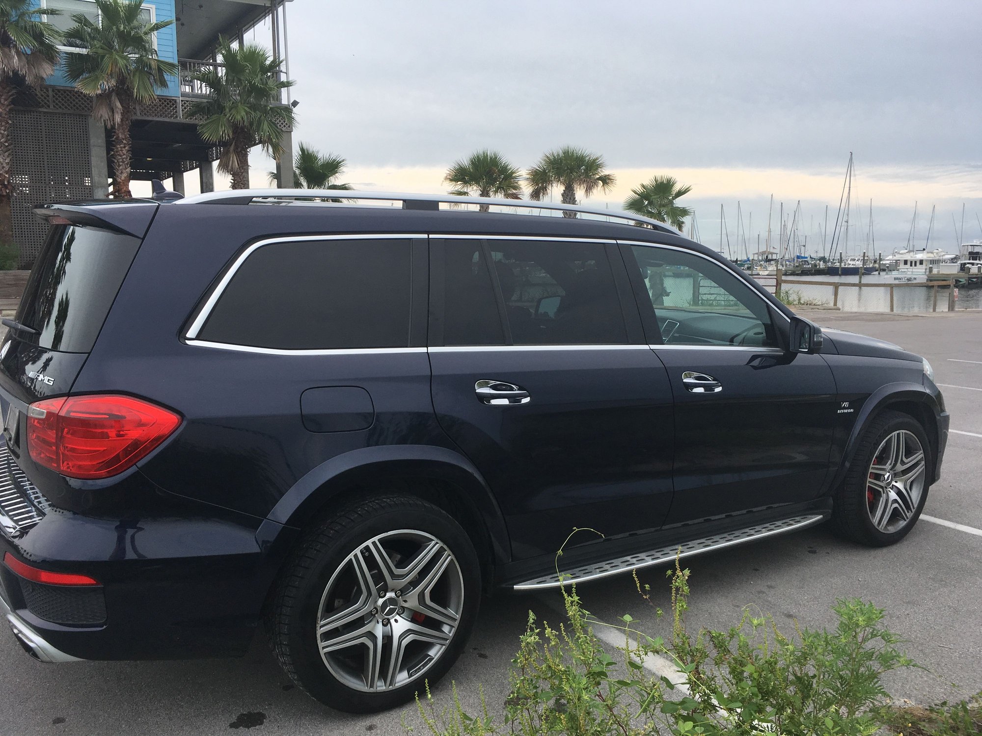 2014 Mercedes-Benz GL63 AMG - 2014 GL63 AMG / Transferable ELW /Cavansite Blue Exterior / Porcelain White Interior - Used - VIN 4JGDF7EE5EA337399 - 73,000 Miles - 8 cyl - AWD - Automatic - SUV - Blue - Long Beach, MS 39560, United States