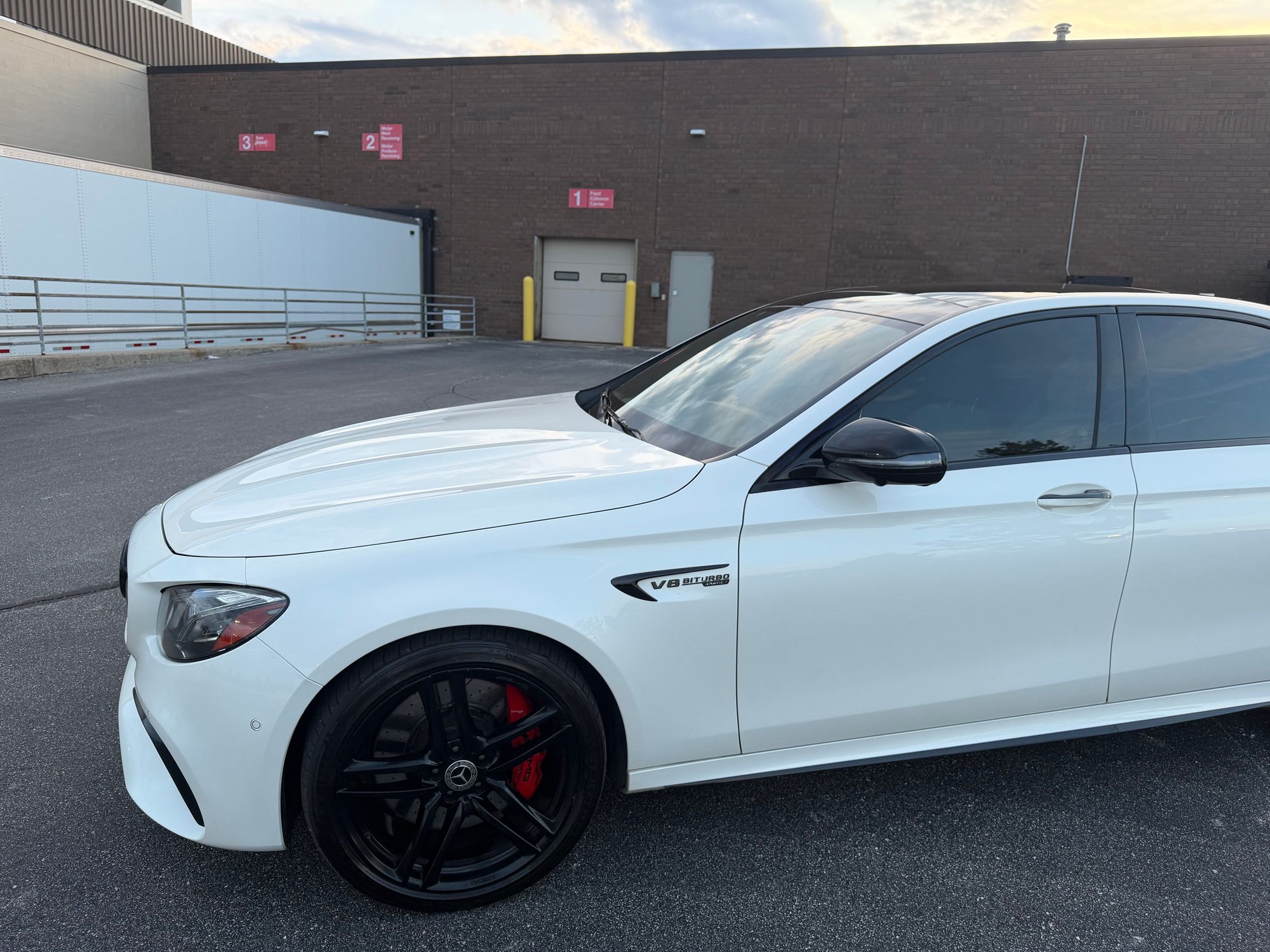 2020 Mercedes-Benz E63 AMG S - 2020 Mercedes Benz E63 AMG-S - Used - VIN WDDZF8KB0LA714962 - 64,000 Miles - 8 cyl - AWD - Automatic - Sedan - White - Rochester Hills, MI 48307, United States