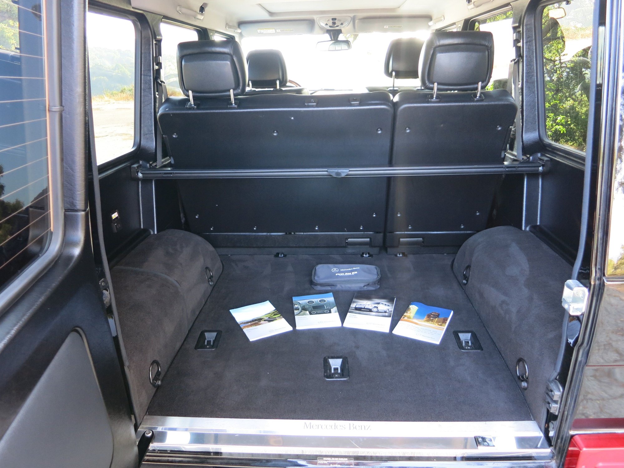 2012 Mercedes-Benz G550 - 2012 Mercedes-Benz G550 Black/Low Miles/Factory Extended Warranty - Used - VIN WDCYC3HF3CX197126 - 37,205 Miles - 8 cyl - 4WD - Automatic - SUV - Black - Palo Alto, CA 94306, United States