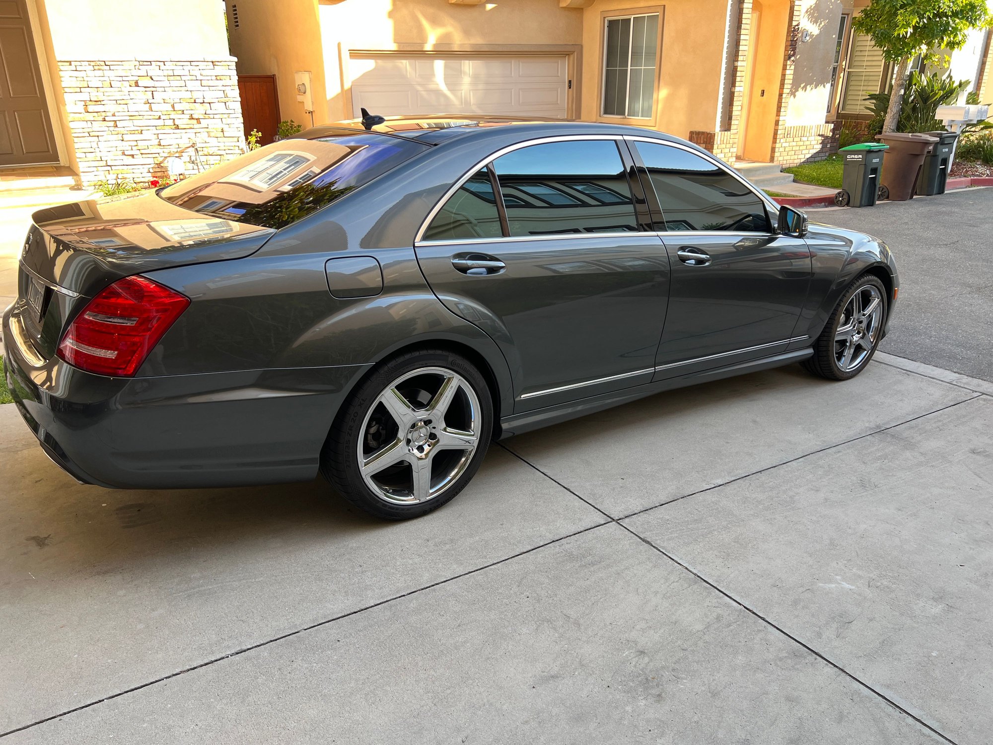 2010 Mercedes-Benz S550 - FS: 2010 Mercedes Designo S550 AMG sport package $118k orig. MSRP  mint - Used - VIN WDDNG7BB0AA344888 - 80,850 Miles - 8 cyl - 2WD - Automatic - Sedan - Gray - Aliso Viejo, CA 92656, United States