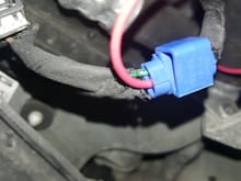 DRL connector / Tap the green/gray wire