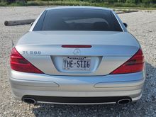 Picked this for my message plate,
 the SL500 was featured on the tv series " Top Gear "
They did drive in on the ebloladrome track