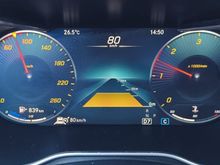 Specifying the distance that the distronic should keep
