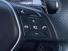 Interior mods carbon vynil, aluminum padals, dsg paddle shifters