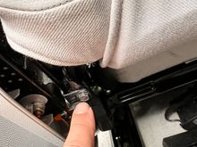Here’s how to remove the airbag. Remove this 8mm screw. There is another one on the inner side of the seat bottom. Shown later. 