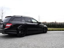 H&amp;R 20mm lowering springs
Gloss black window and trunk trims
Gloss black roof rack
Satin black 18&quot; AMG Stock wheels
CF diffuser