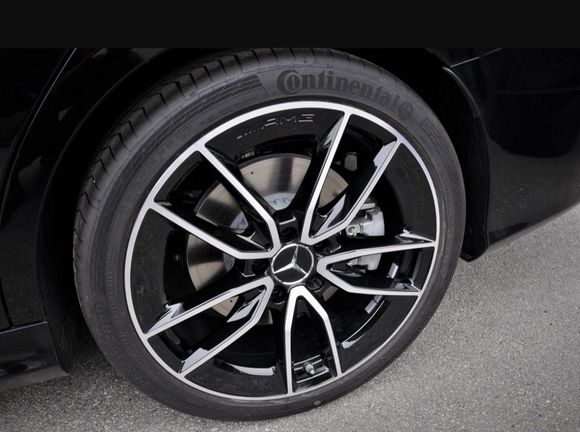 If anyone is selling a set of these rims let me know please! 