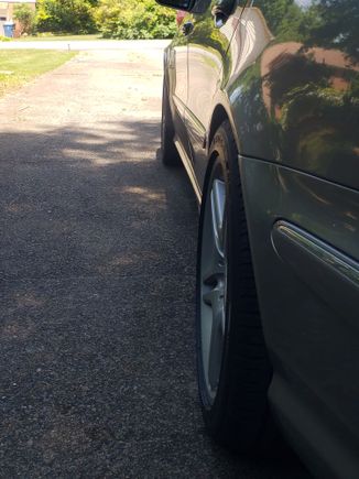 The front tires are the old rear tires from this car, which 