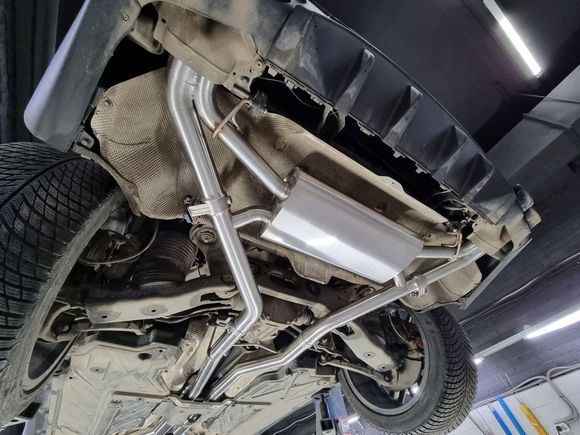 Custom exhaust system