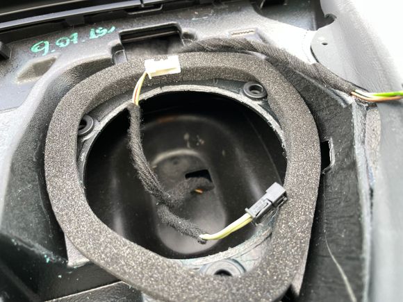The two plugs await the Focal.