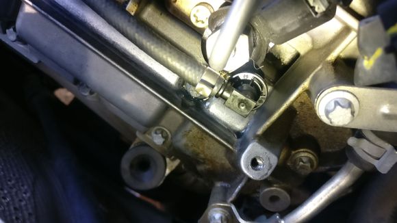 You can see the drain just past the injector  